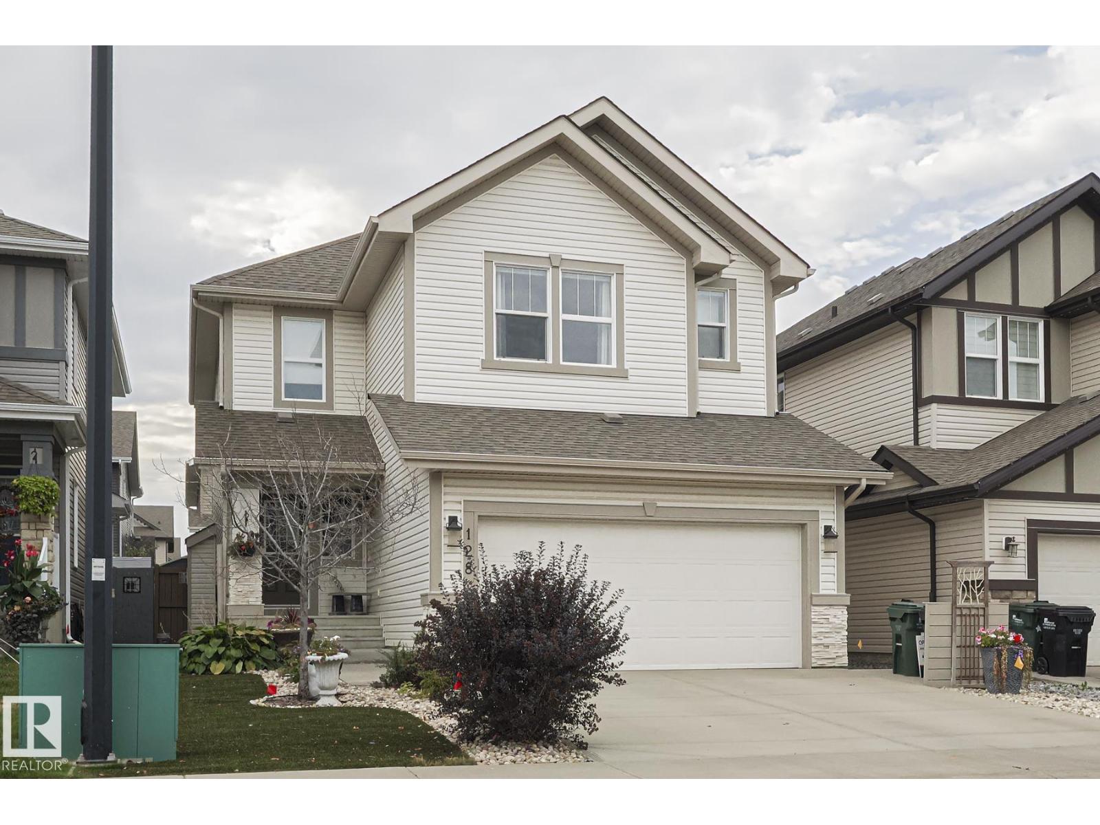128 SANDALWOOD CR, Sherwood Park, Alberta