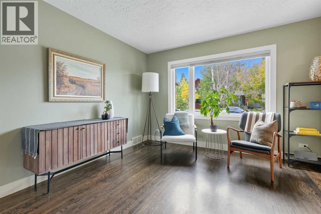 3212 26a Street Sw, Calgary, Alberta  T2E 2E3 - Photo 11 - A2261037