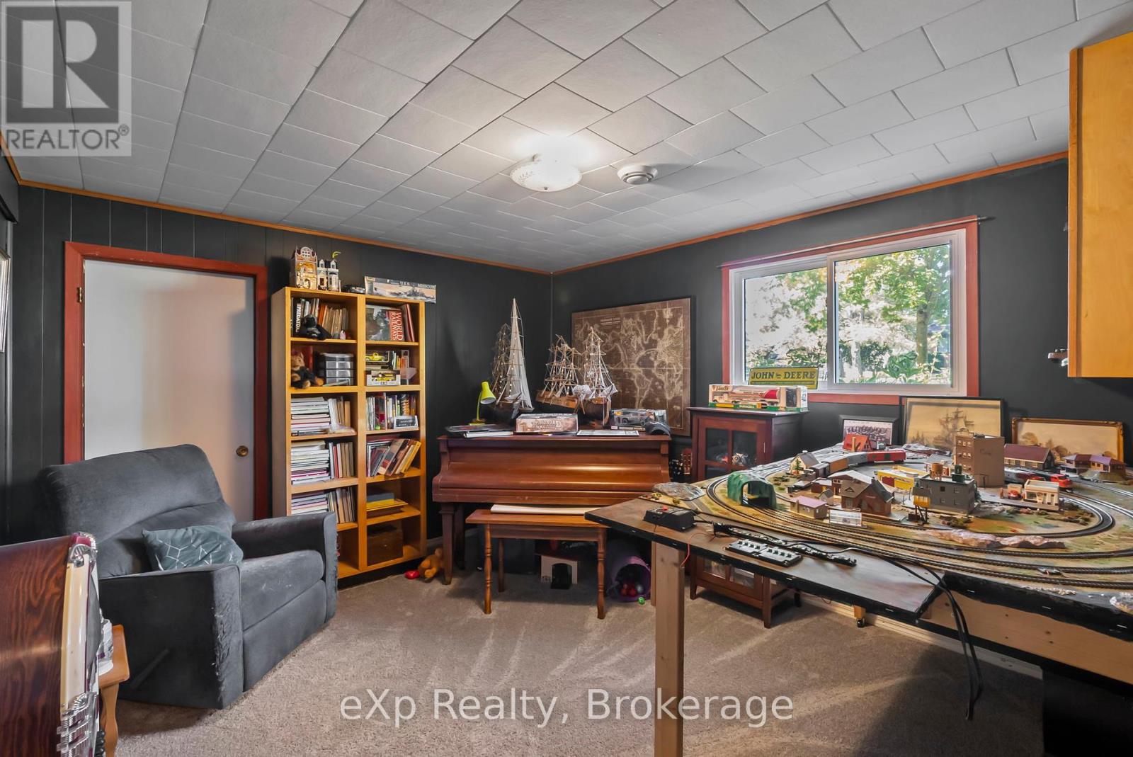 21 Fairview Drive, Arran-Elderslie, Ontario  N0G 1L0 - Photo 34 - X12430244