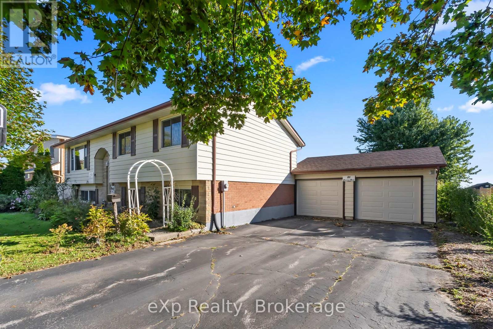 21 Fairview Drive, Arran-Elderslie, Ontario  N0G 1L0 - Photo 9 - X12430244