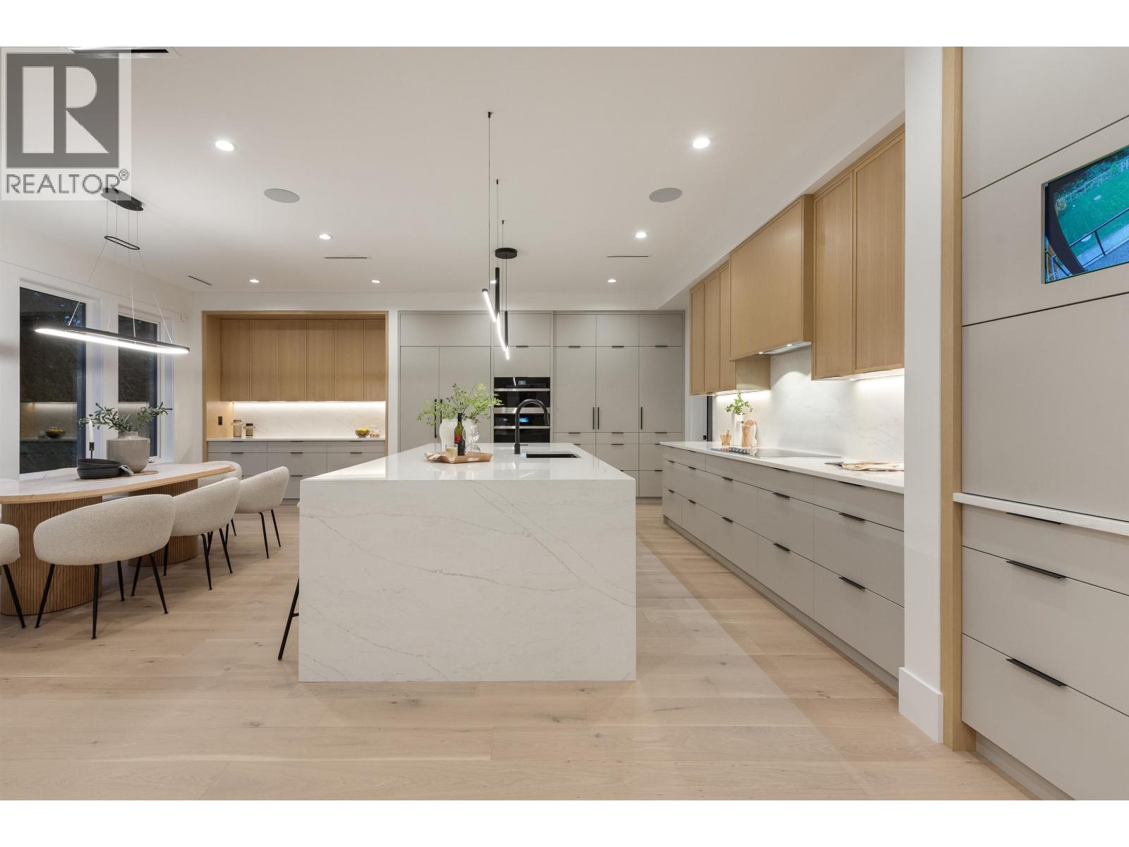 1423 Pipeline Place, Coquitlam, British Columbia  V3E 0V4 - Photo 3 - R3053842
