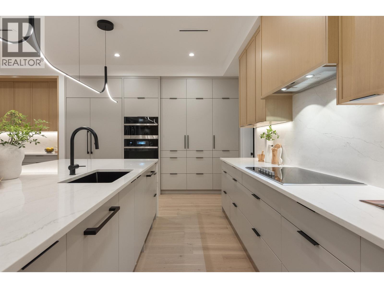 1423 Pipeline Place, Coquitlam, British Columbia  V3E 0V4 - Photo 4 - R3053842