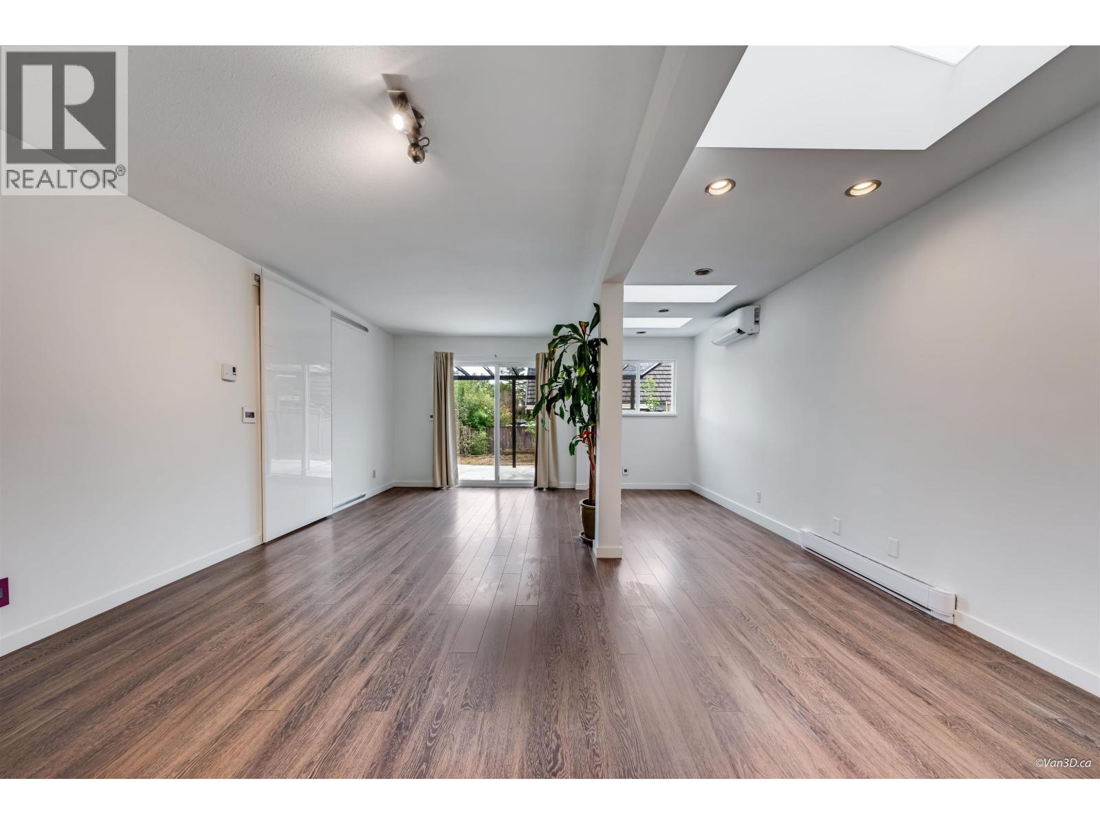 11414 Kingcome Avenue, Richmond, British Columbia  V7A 4S2 - Photo 3 - R3054463