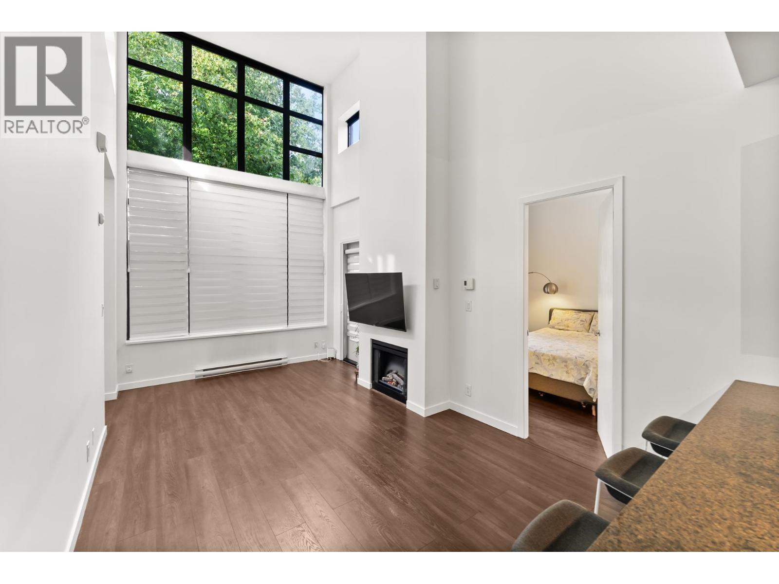 Th4 2355 Madison Avenue, Burnaby, British Columbia  V5C 0B3 - Photo 3 - R3053401