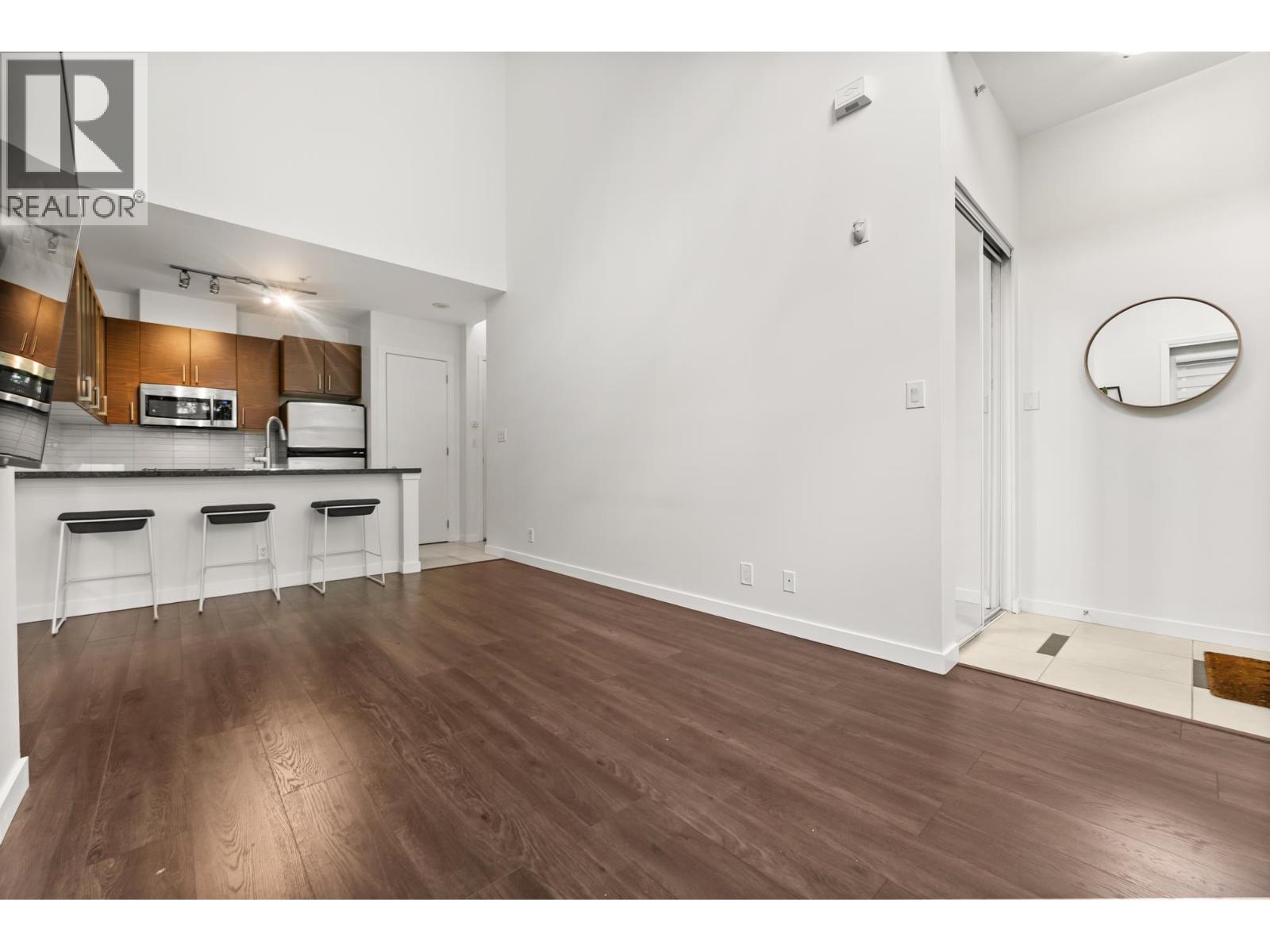 Th4 2355 Madison Avenue, Burnaby, British Columbia  V5C 0B3 - Photo 6 - R3053401