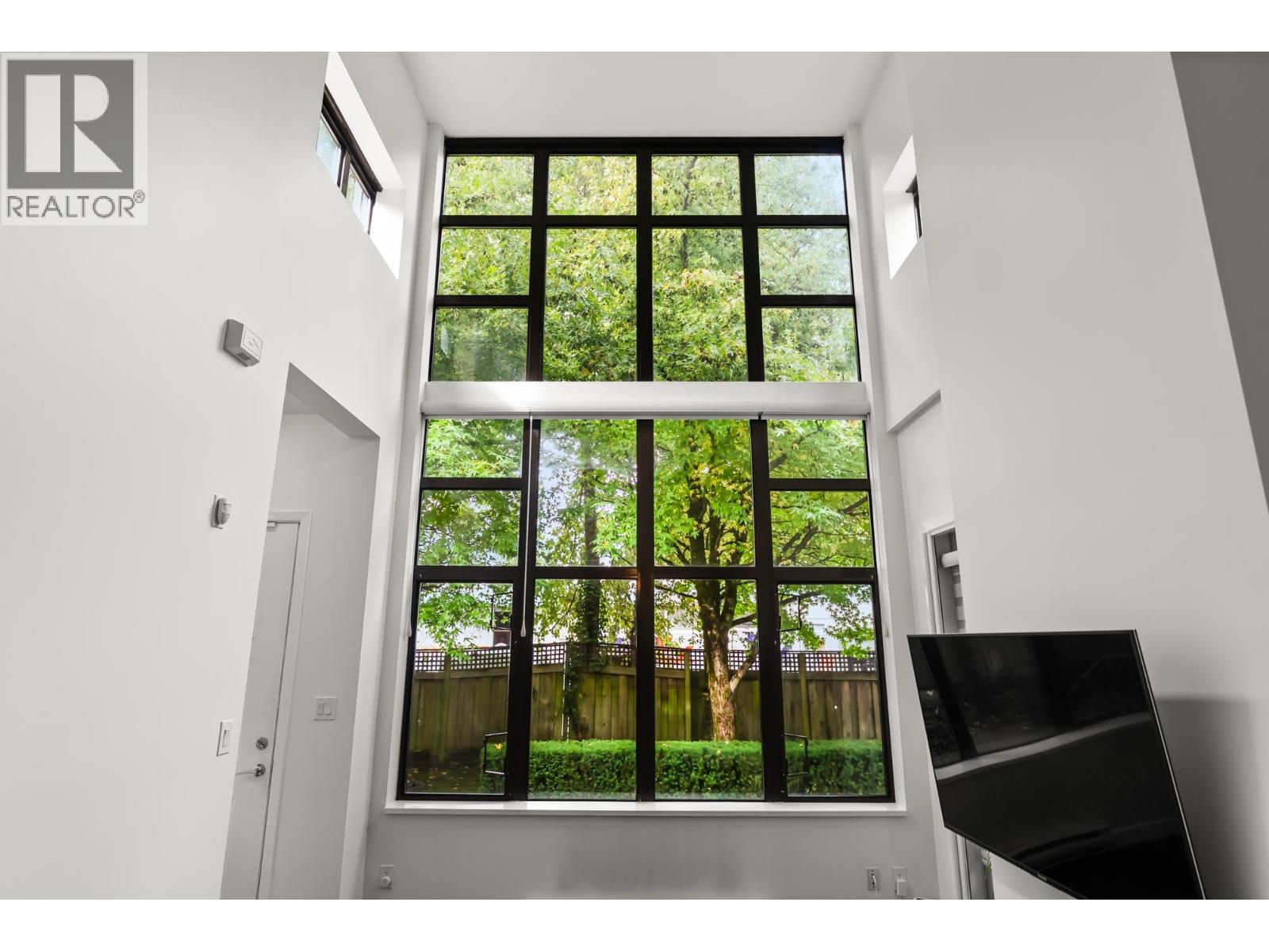 Th4 2355 Madison Avenue, Burnaby, British Columbia  V5C 0B3 - Photo 4 - R3053401