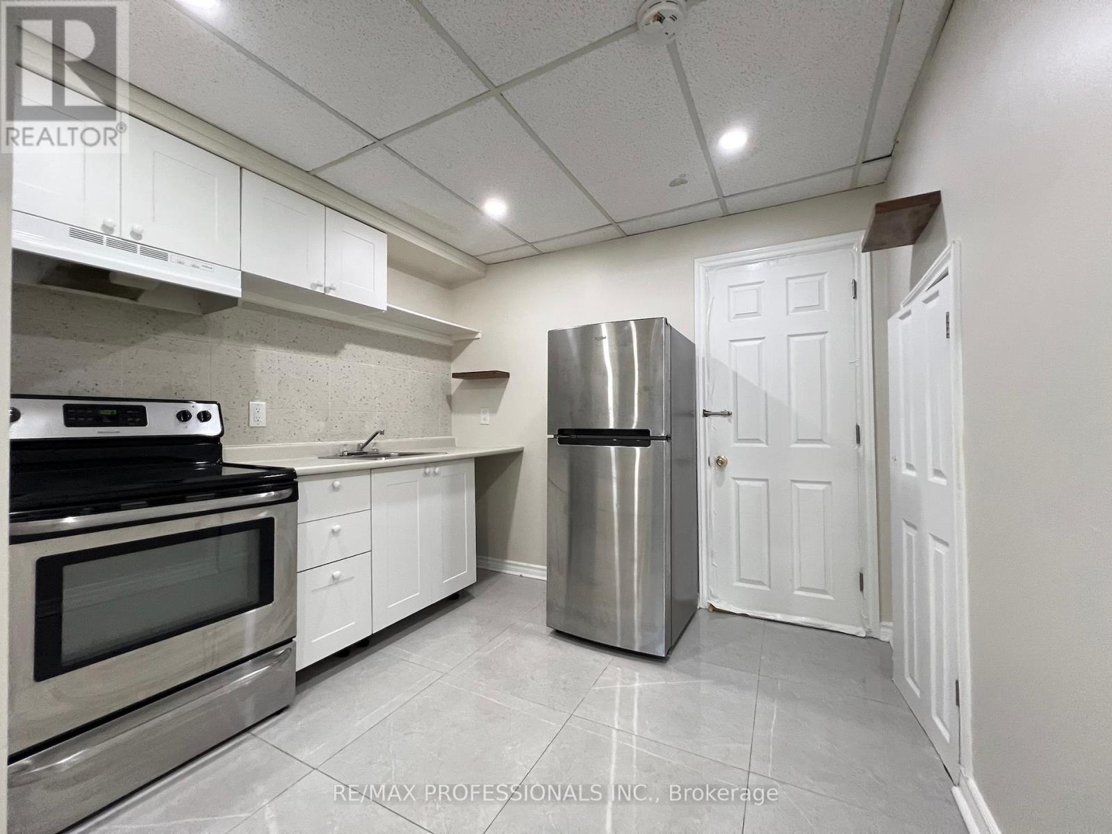 2a - 1185 St Clair Avenue, Toronto, Ontario  M6E 1B5 - Photo 3 - W12440405