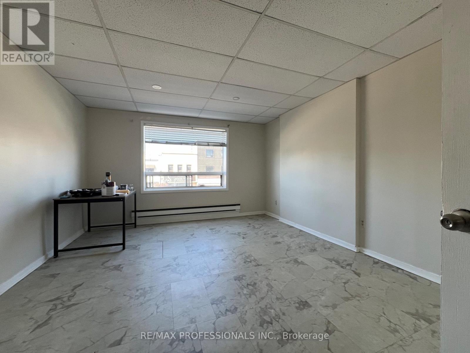 2a - 1185 St Clair Avenue, Toronto, Ontario  M6E 1B5 - Photo 6 - W12440405