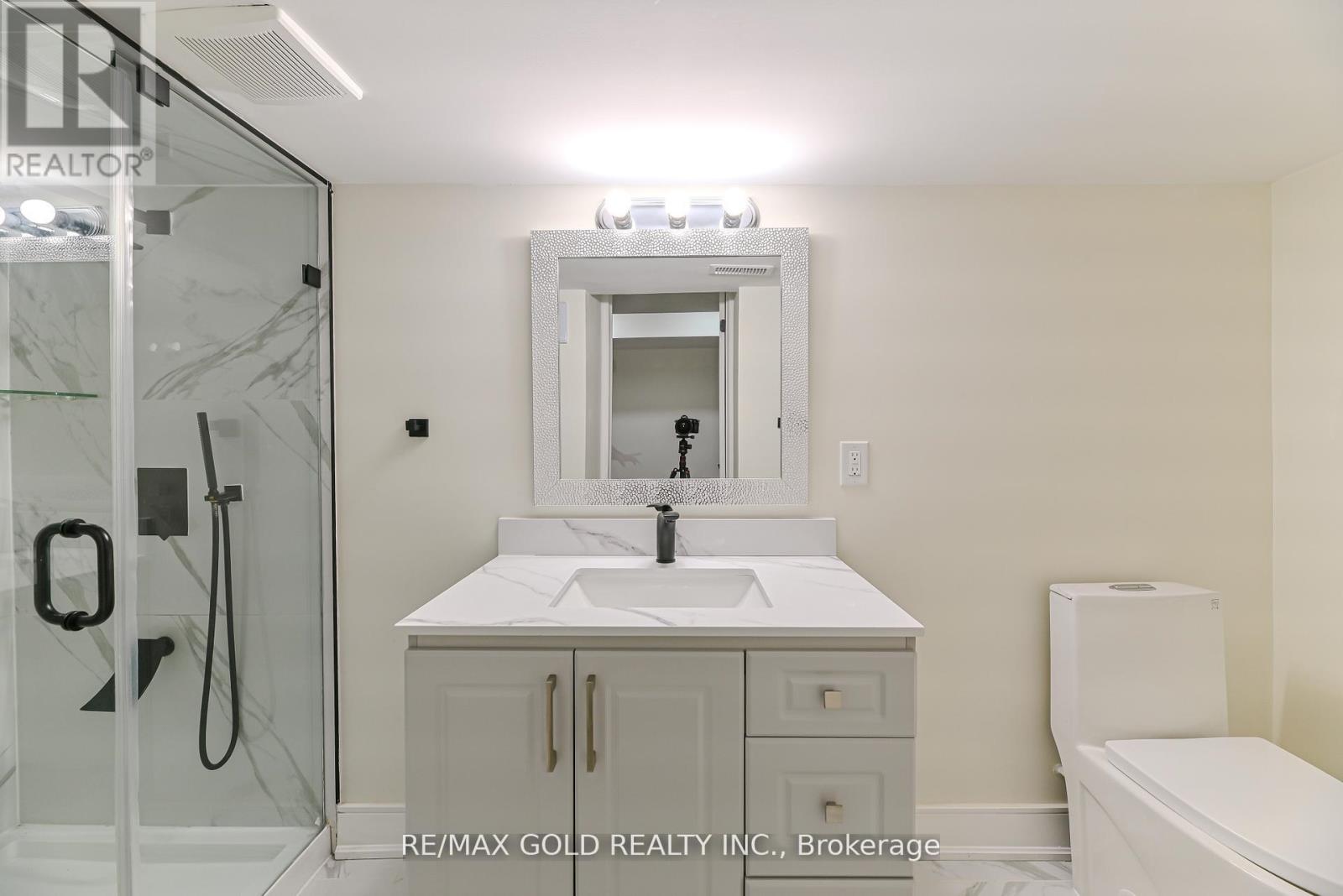 59 Cobriza Crescent, Brampton, Ontario  L7A 5A6 - Photo 41 - W12440406