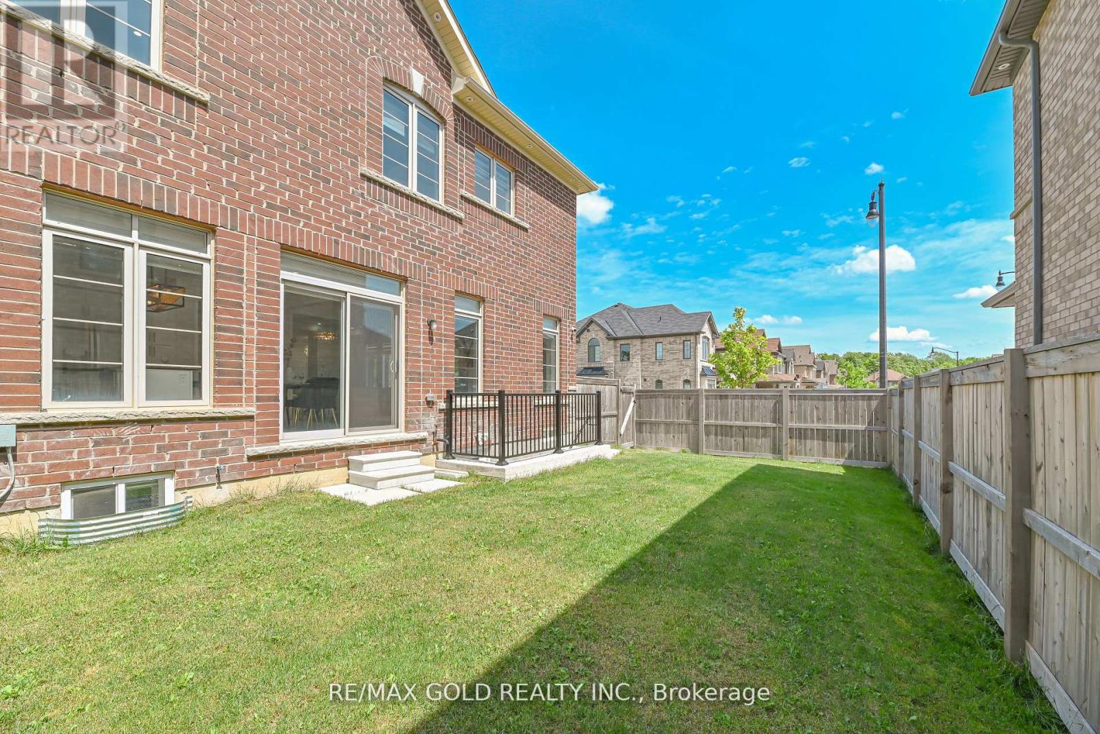 59 Cobriza Crescent, Brampton, Ontario  L7A 5A6 - Photo 43 - W12440406
