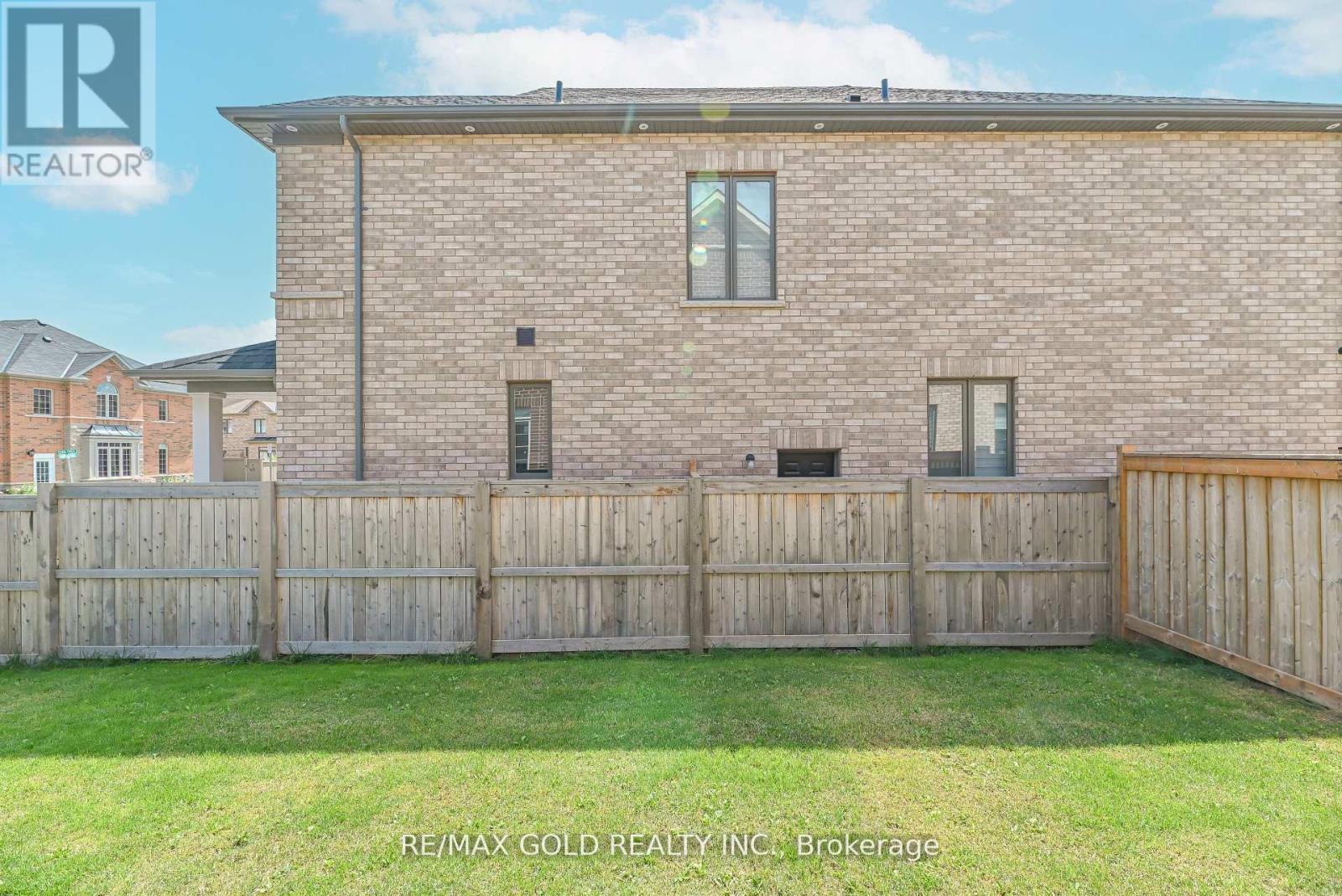 59 Cobriza Crescent, Brampton, Ontario  L7A 5A6 - Photo 44 - W12440406