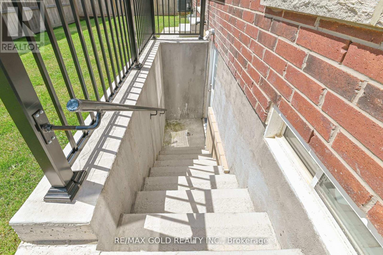 59 Cobriza Crescent, Brampton, Ontario  L7A 5A6 - Photo 45 - W12440406