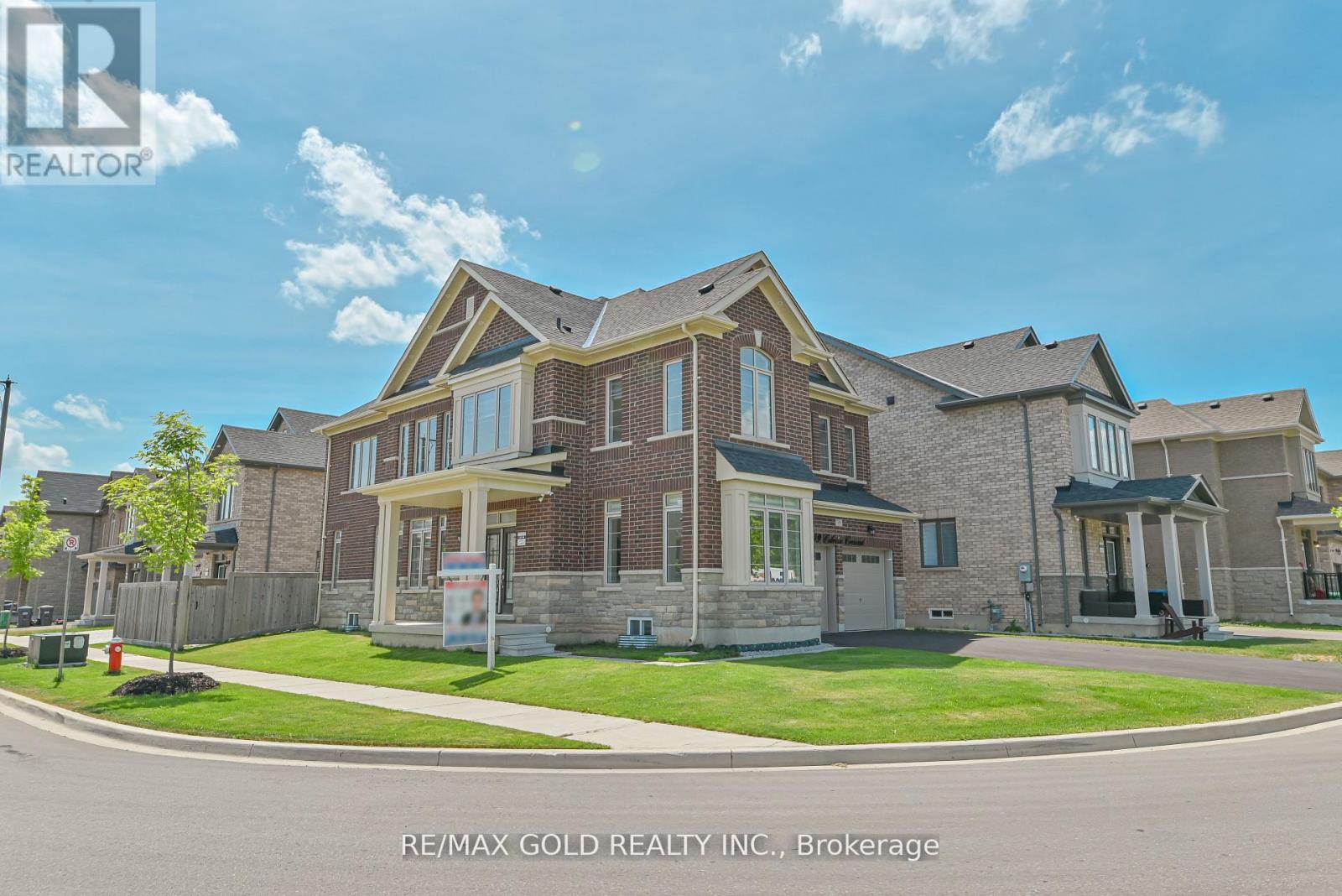 59 Cobriza Crescent, Brampton, Ontario  L7A 5A6 - Photo 46 - W12440406