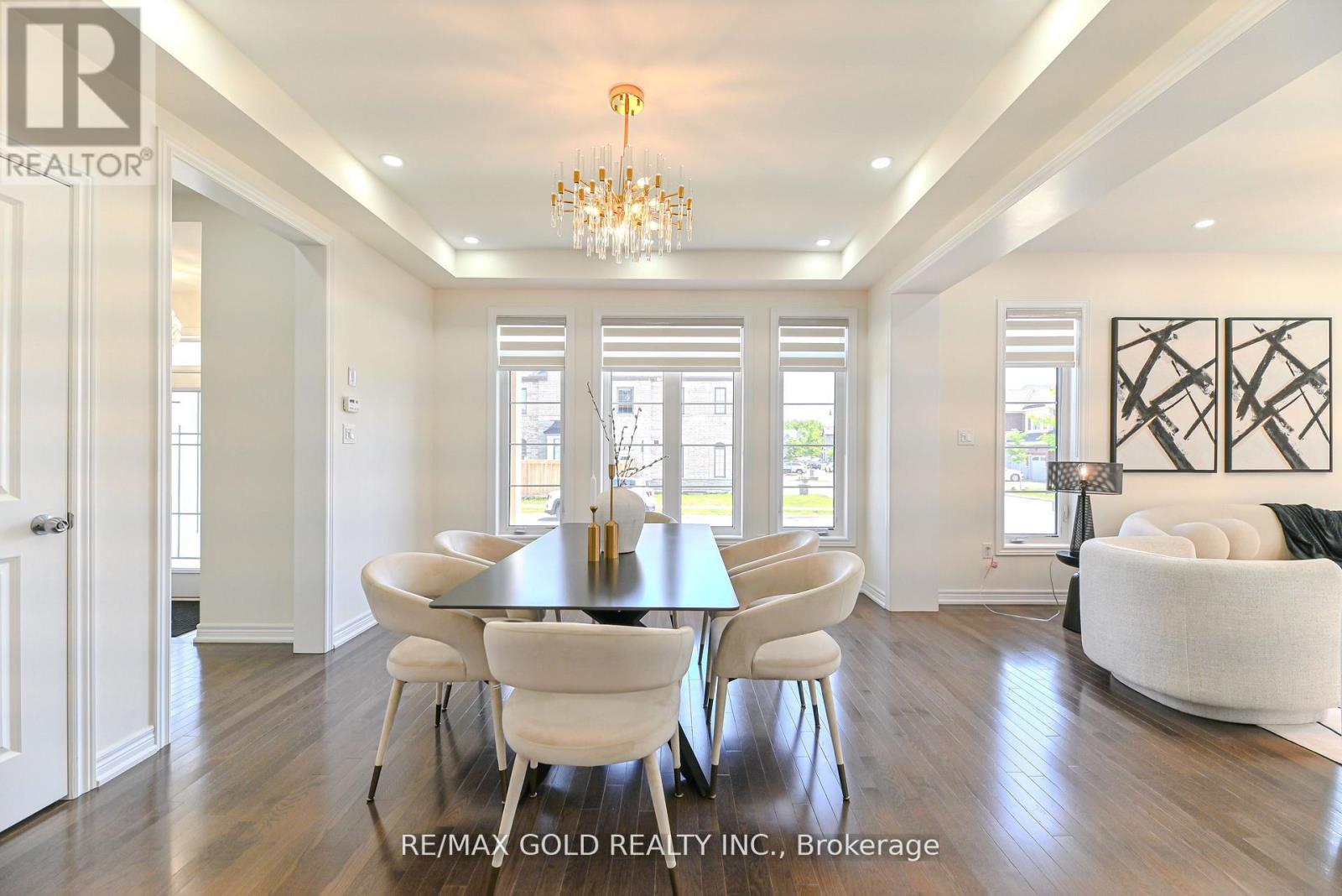 59 Cobriza Crescent, Brampton, Ontario  L7A 5A6 - Photo 9 - W12440406