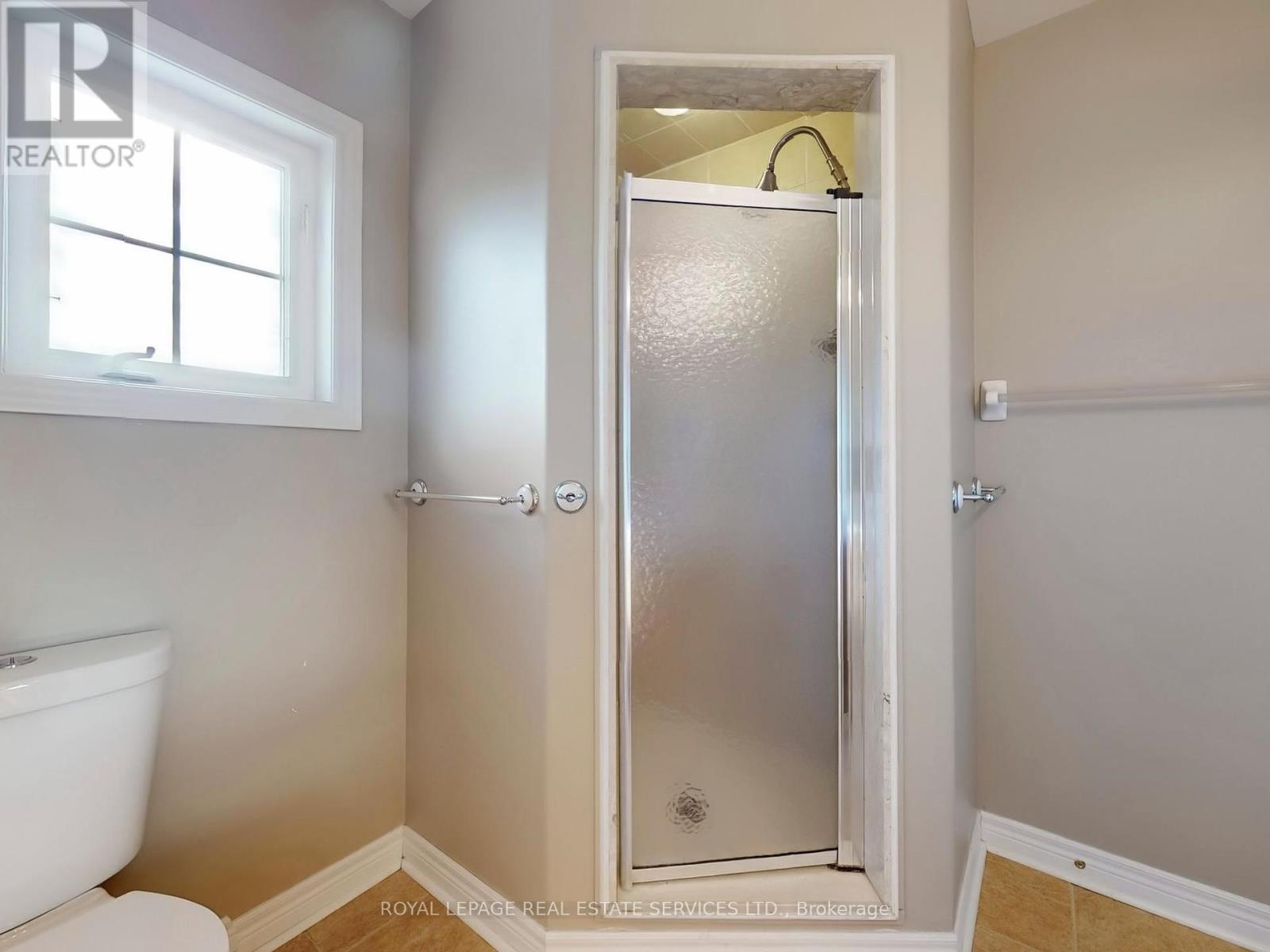 301 Mohawk Street, Oakville, Ontario  L6L 6P9 - Photo 12 - W12440407