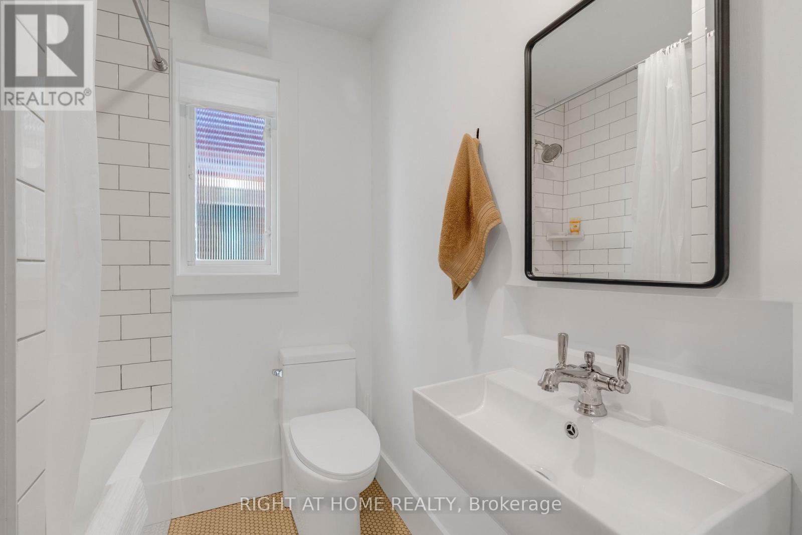 1642 Dufferin Street, Toronto (Corso Italia-Davenport), Ontario  M6H 3L8 - Photo 20 - W12440412
