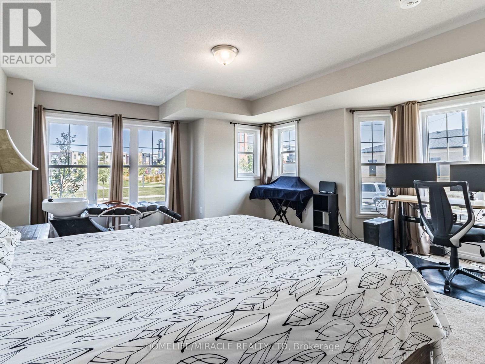 43 Finegan Circle, Brampton, Ontario  L7A 4Z7 - Photo 22 - W12440413
