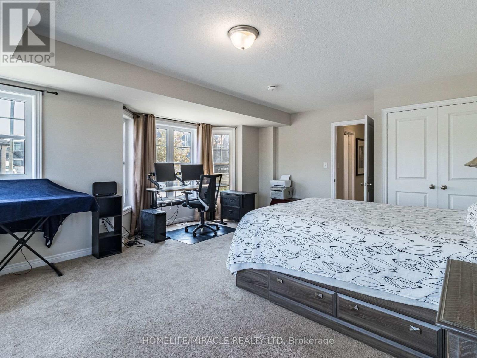 43 Finegan Circle, Brampton, Ontario  L7A 4Z7 - Photo 23 - W12440413