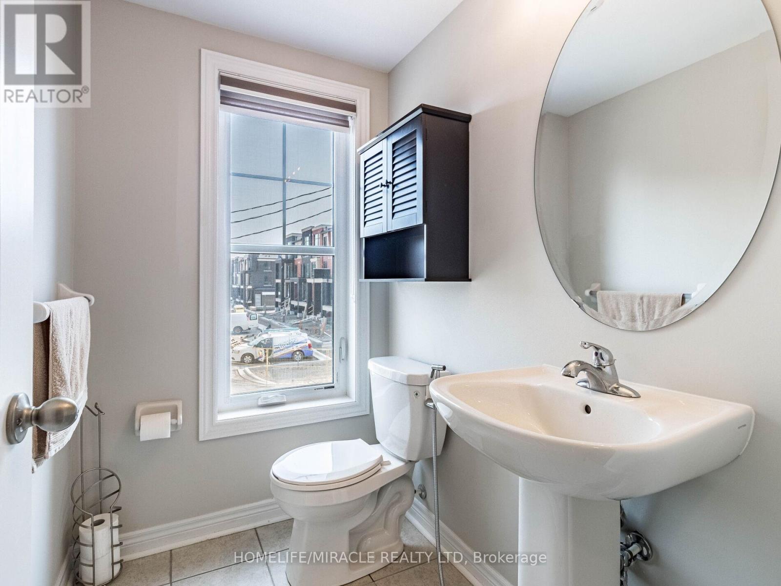 43 Finegan Circle, Brampton, Ontario  L7A 4Z7 - Photo 28 - W12440413