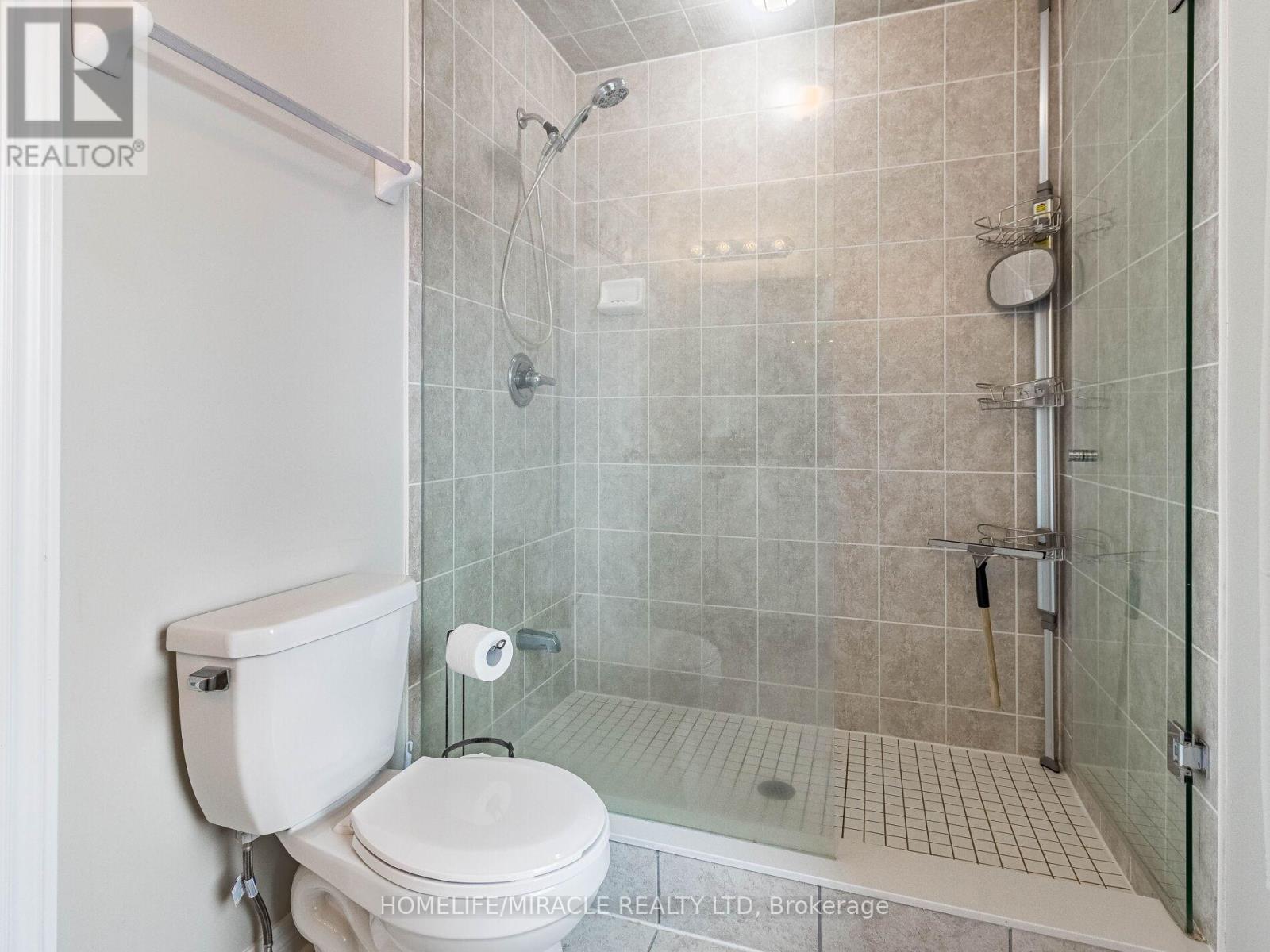 43 Finegan Circle, Brampton, Ontario  L7A 4Z7 - Photo 38 - W12440413