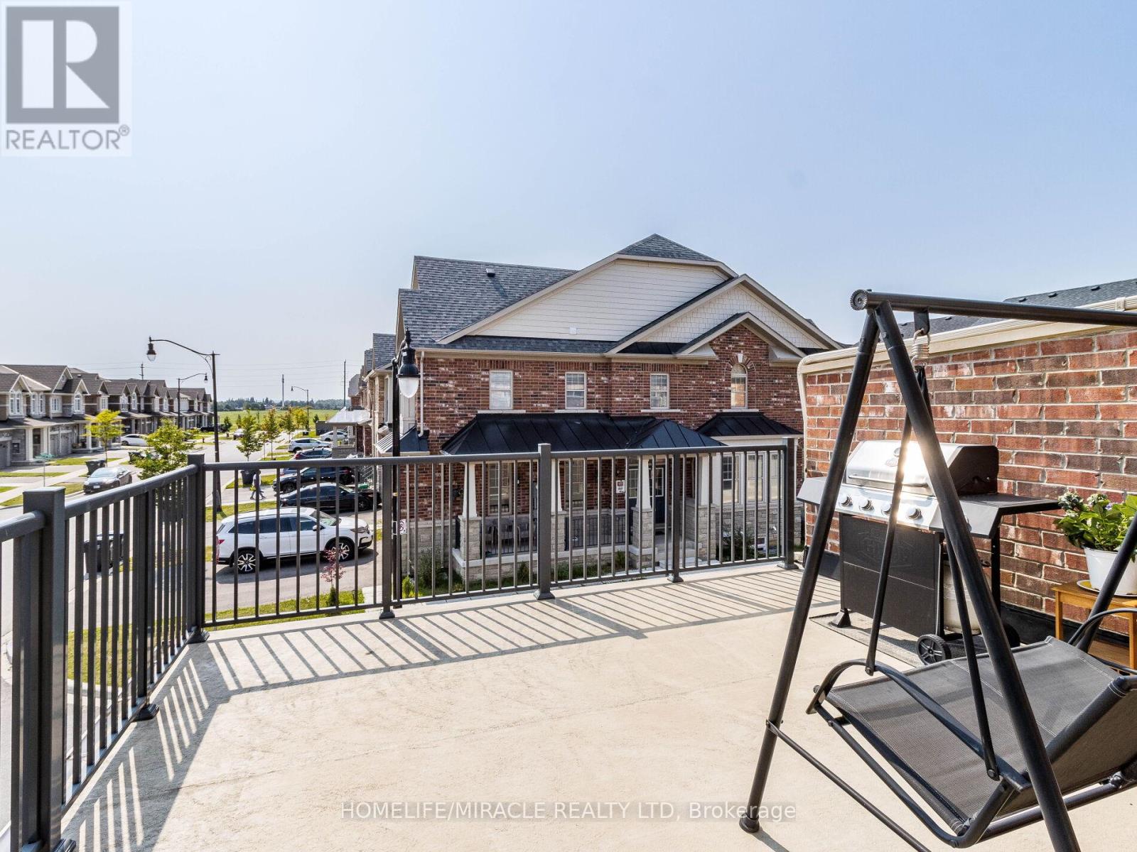 43 Finegan Circle, Brampton, Ontario  L7A 4Z7 - Photo 49 - W12440413