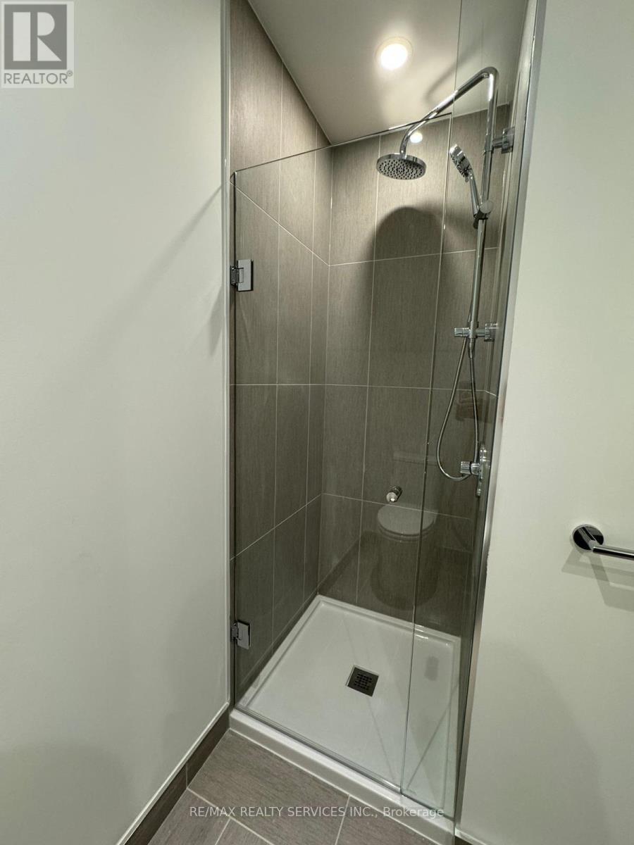 511 - 28 Ann Street, Mississauga, Ontario  L5G 3G1 - Photo 5 - W12440422
