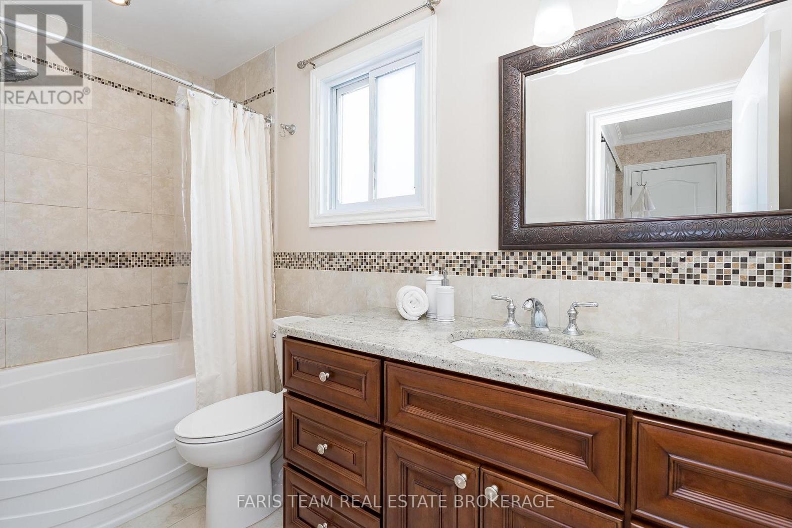 68 Marilyn Street, Caledon, Ontario  L7C 1H5 - Photo 22 - W12440446