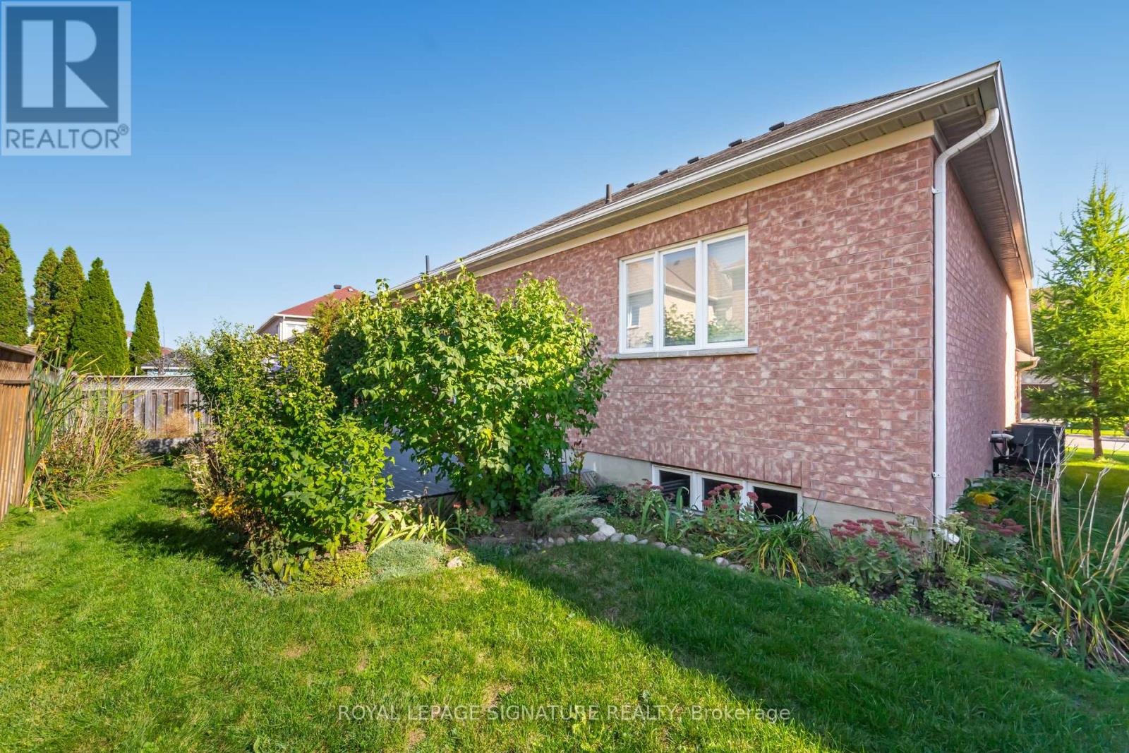 10 Banks Drive, Brampton, Ontario  L6P 1C7 - Photo 35 - W12440460