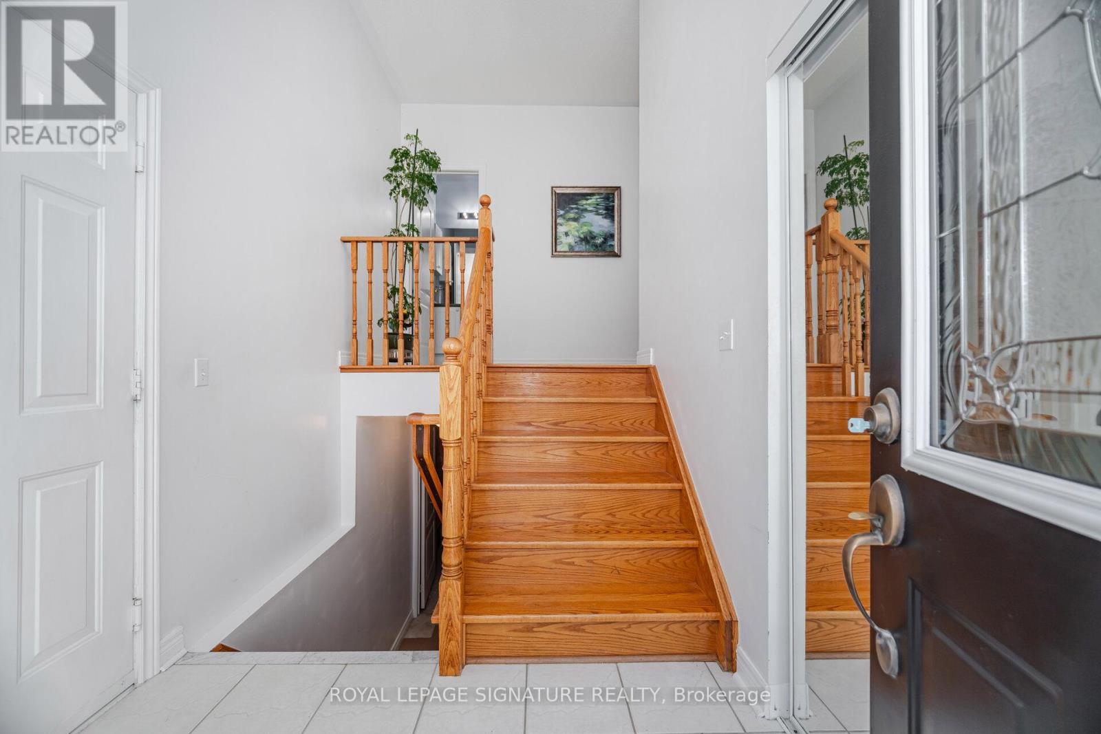 10 Banks Drive, Brampton, Ontario  L6P 1C7 - Photo 6 - W12440460