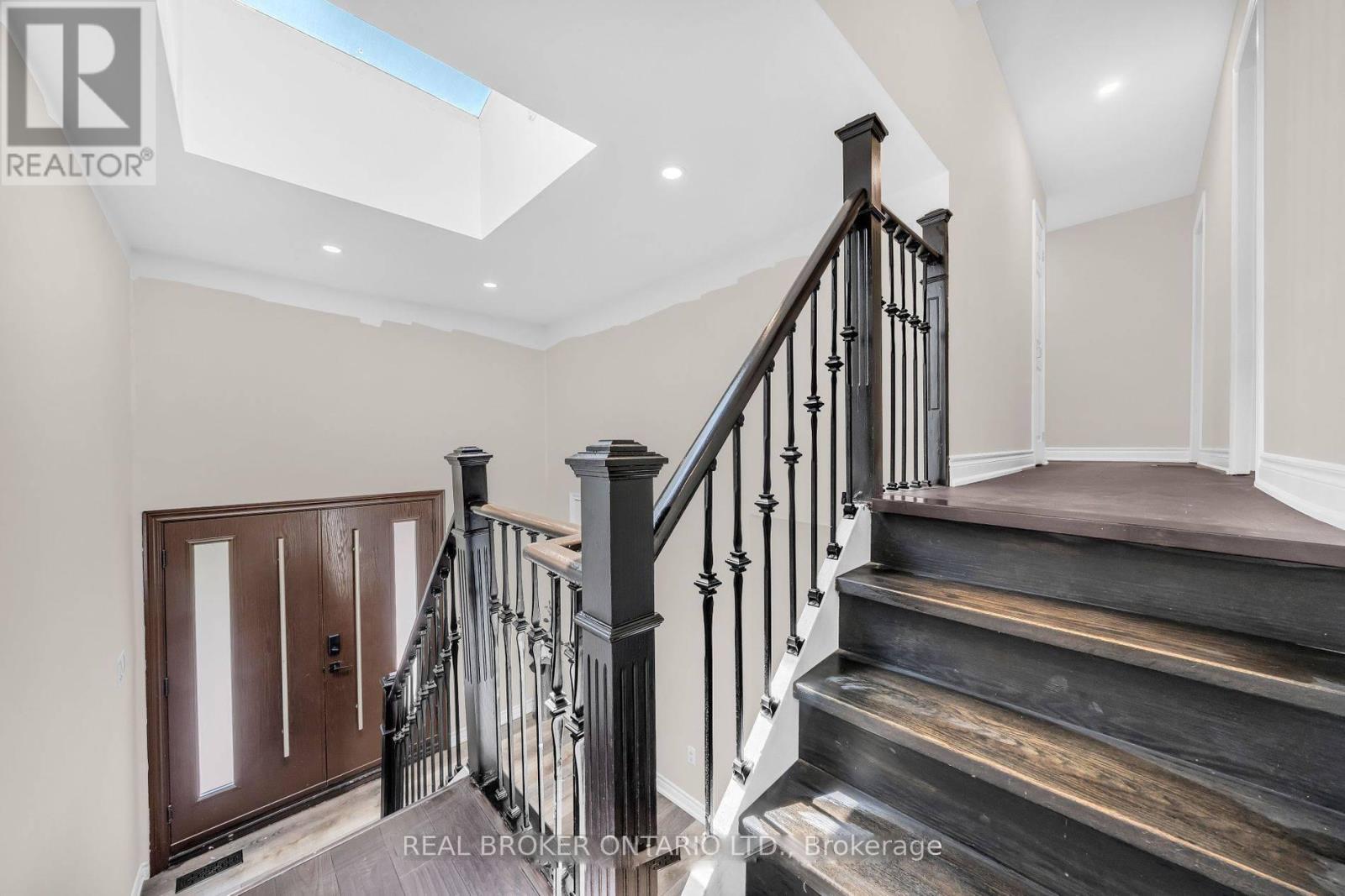 5 Orsi Road, Caledon, Ontario  L7C 1K9 - Photo 17 - W12440471
