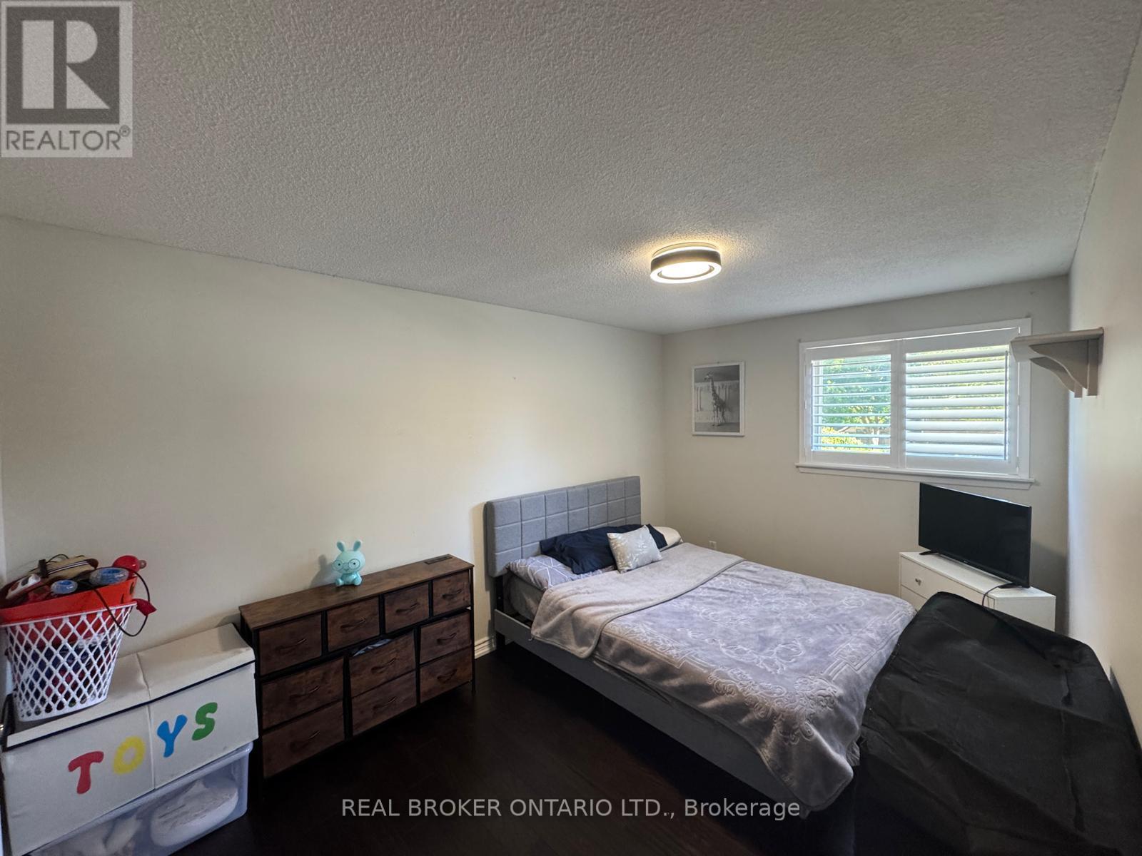 5 Orsi Road, Caledon, Ontario  L7C 1K9 - Photo 22 - W12440471