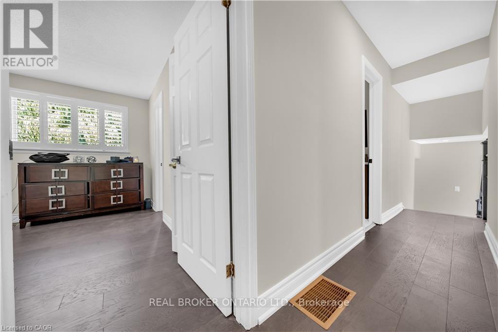 5 Orsi Road, Caledon, Ontario  L7C 1K9 - Photo 27 - W12440471