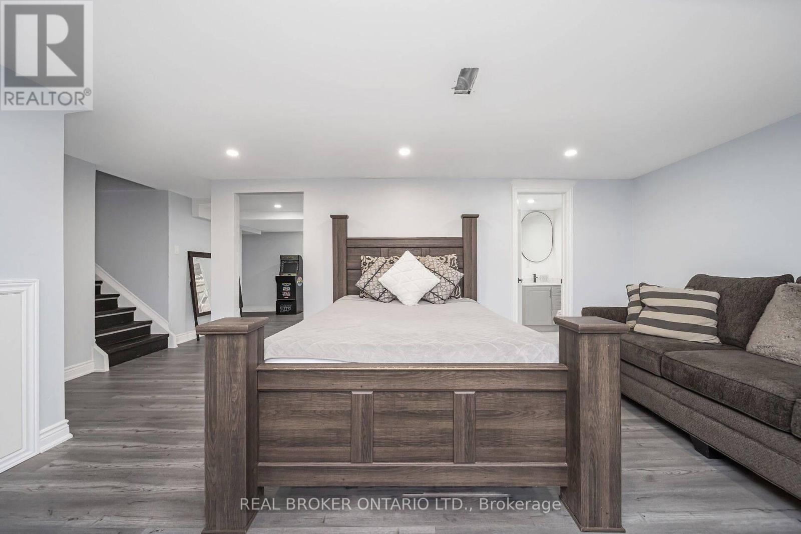 5 Orsi Road, Caledon, Ontario  L7C 1K9 - Photo 33 - W12440471