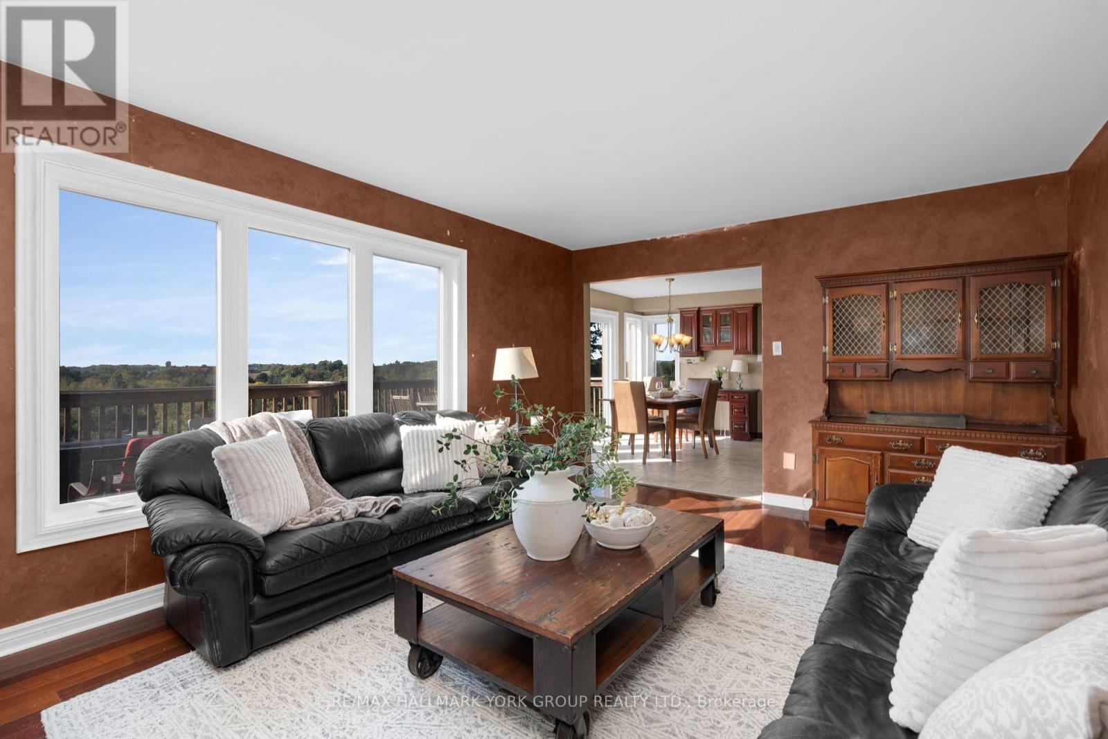 33 Matson Drive, Caledon, Ontario  L7E 0A9 - Photo 12 - W12440479