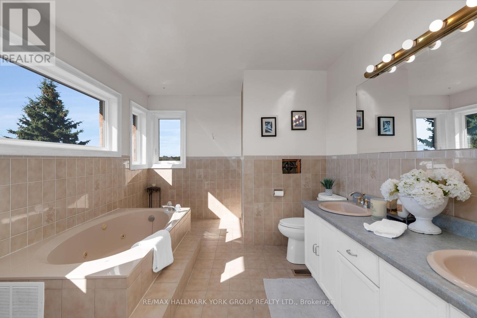 33 Matson Drive, Caledon, Ontario  L7E 0A9 - Photo 21 - W12440479