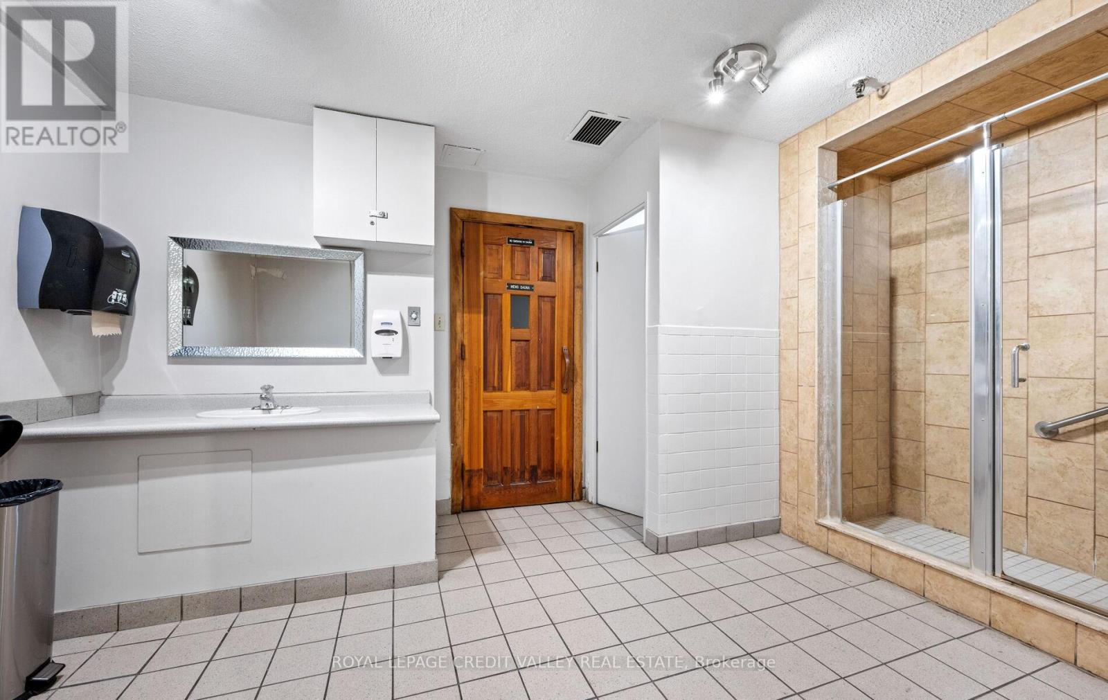 601 - 2263 Marine Drive, Oakville, Ontario  L6L 5K1 - Photo 15 - W12440487