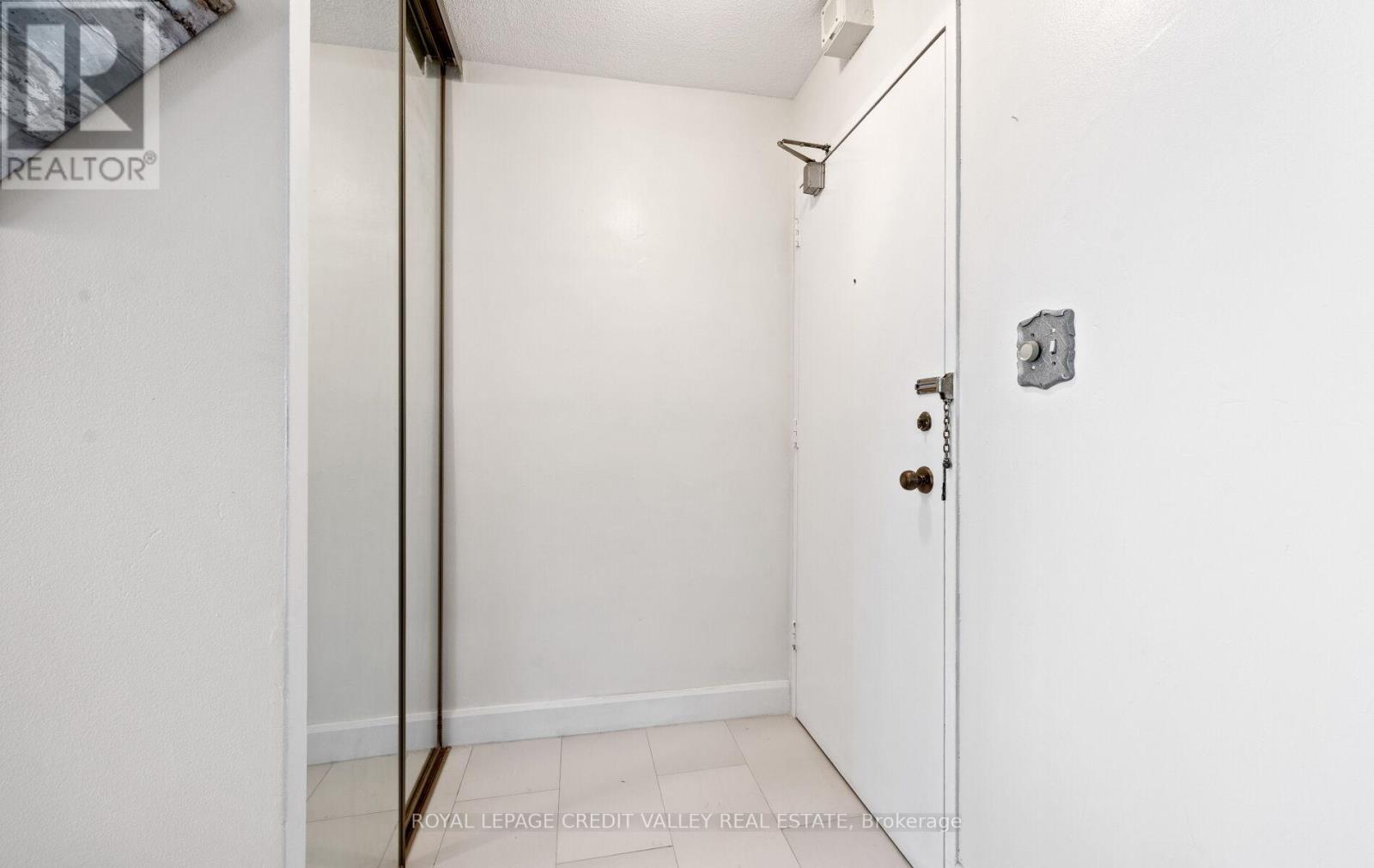 601 - 2263 Marine Drive, Oakville, Ontario  L6L 5K1 - Photo 24 - W12440487