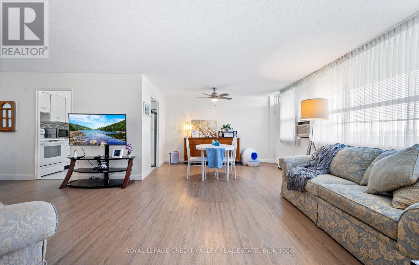 601 - 2263 Marine Drive, Oakville, Ontario  L6L 5K1 - Photo 27 - W12440487