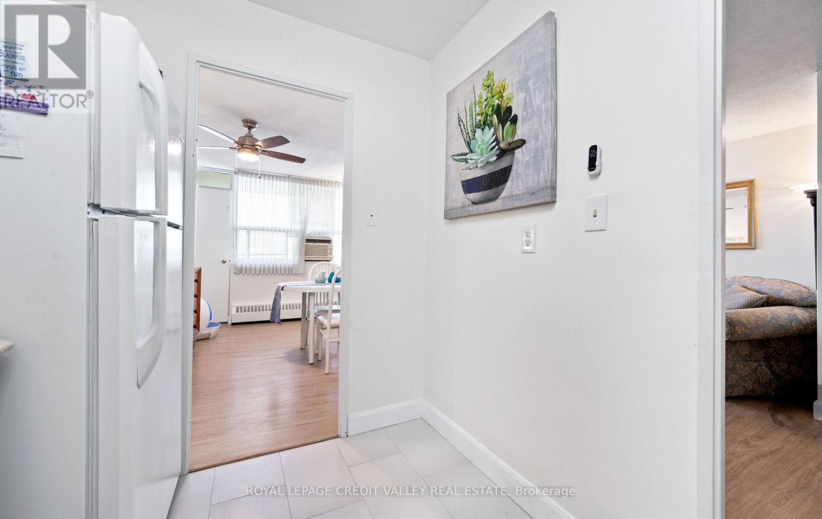 601 - 2263 Marine Drive, Oakville, Ontario  L6L 5K1 - Photo 33 - W12440487