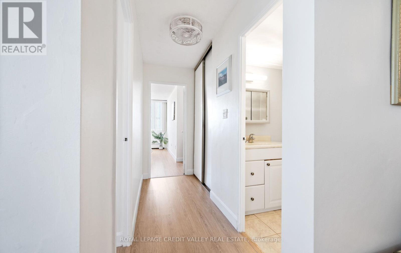 601 - 2263 Marine Drive, Oakville, Ontario  L6L 5K1 - Photo 34 - W12440487