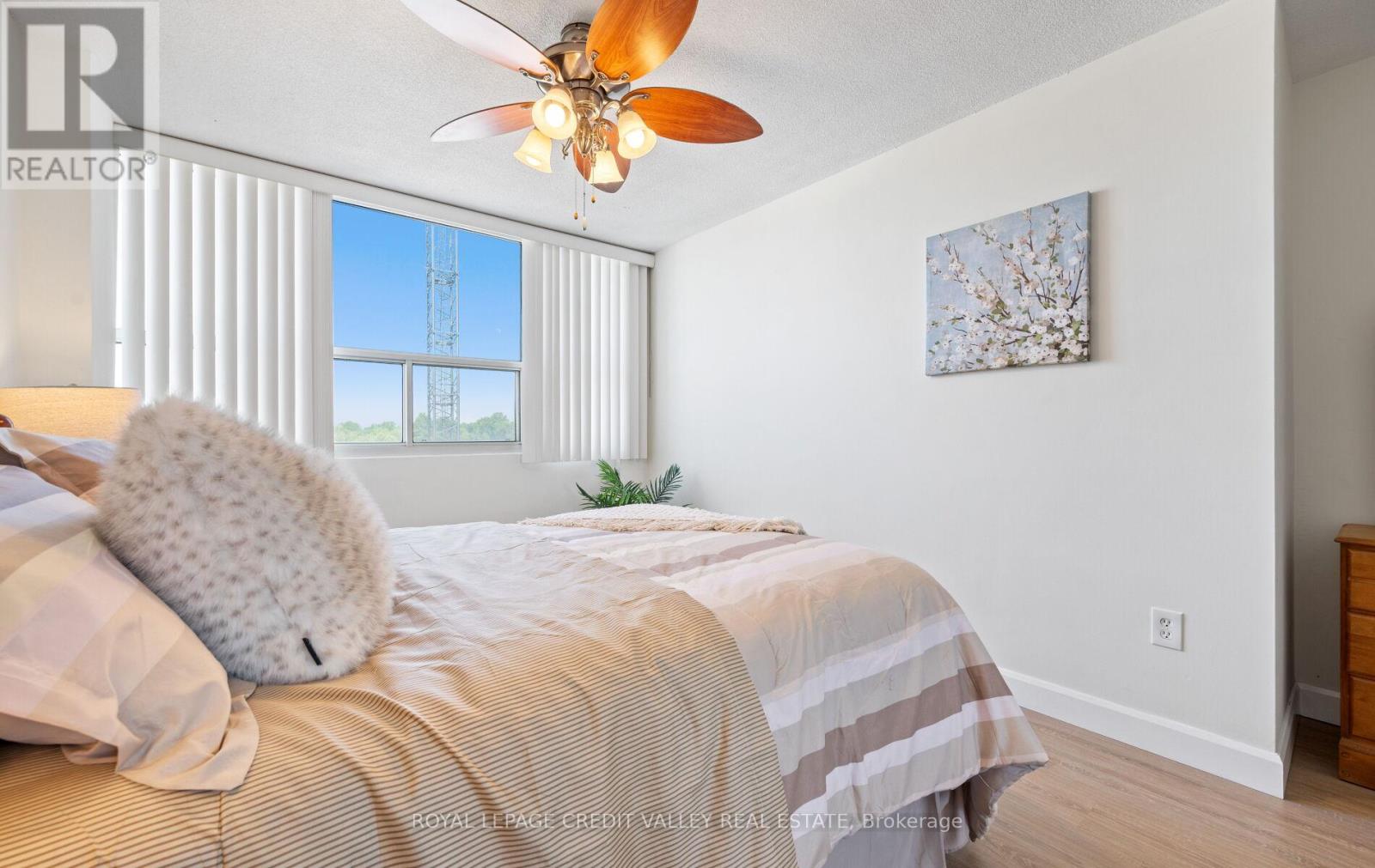 601 - 2263 Marine Drive, Oakville, Ontario  L6L 5K1 - Photo 36 - W12440487