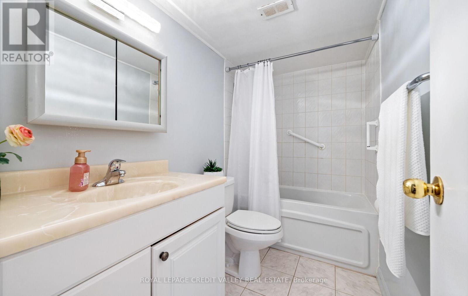 601 - 2263 Marine Drive, Oakville, Ontario  L6L 5K1 - Photo 40 - W12440487