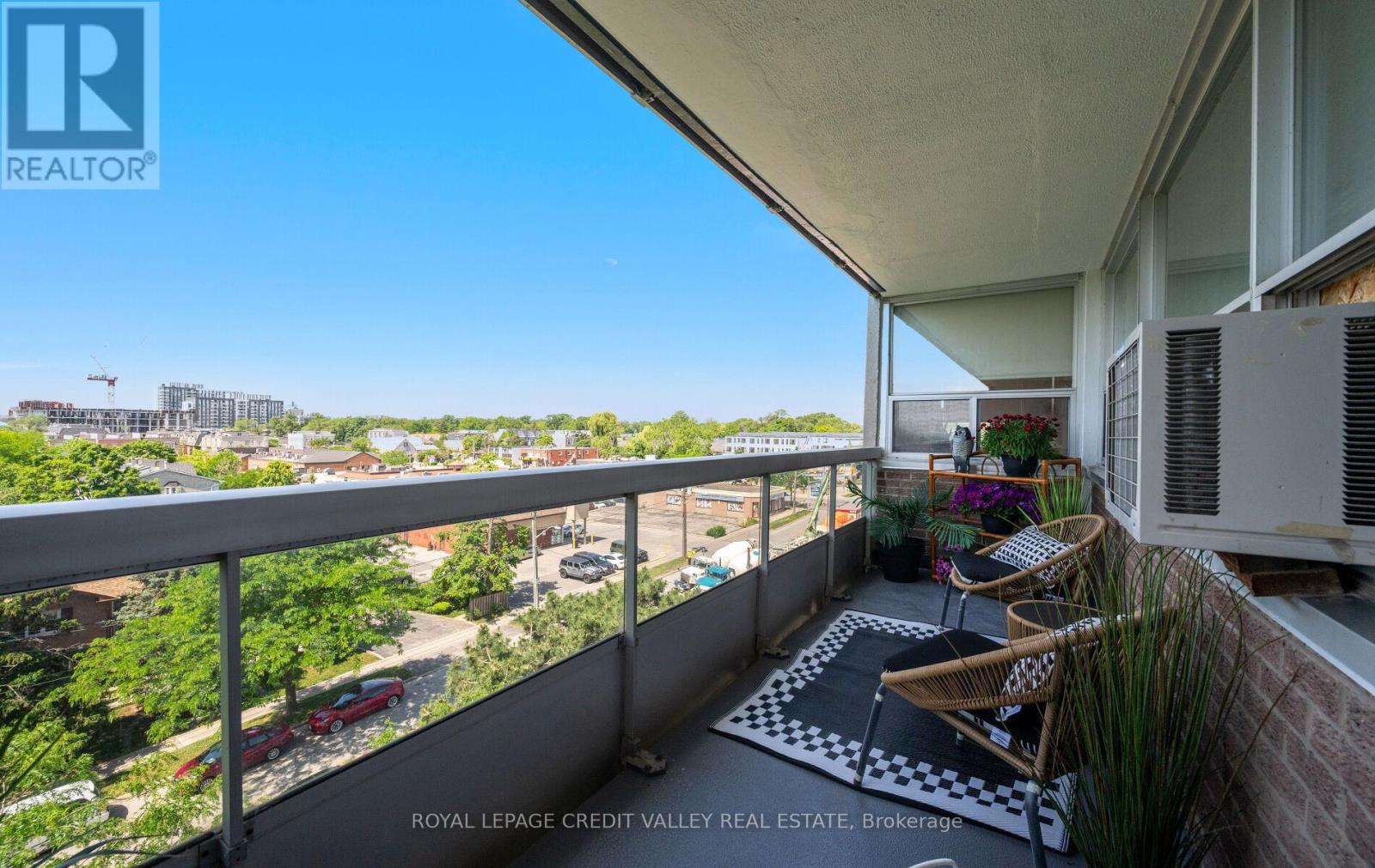 601 - 2263 Marine Drive, Oakville, Ontario  L6L 5K1 - Photo 42 - W12440487