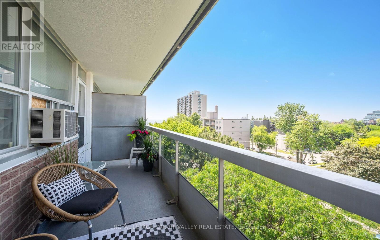 601 - 2263 Marine Drive, Oakville, Ontario  L6L 5K1 - Photo 44 - W12440487
