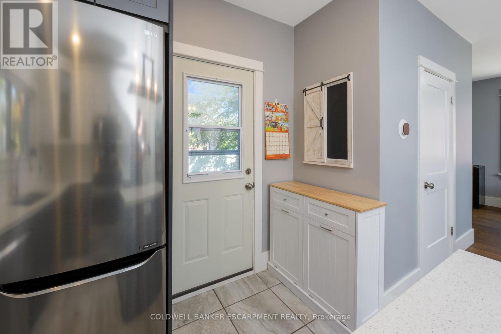 13 Wilbur Street, Halton Hills, Ontario  L7J 2C3 - Photo 13 - W12440500