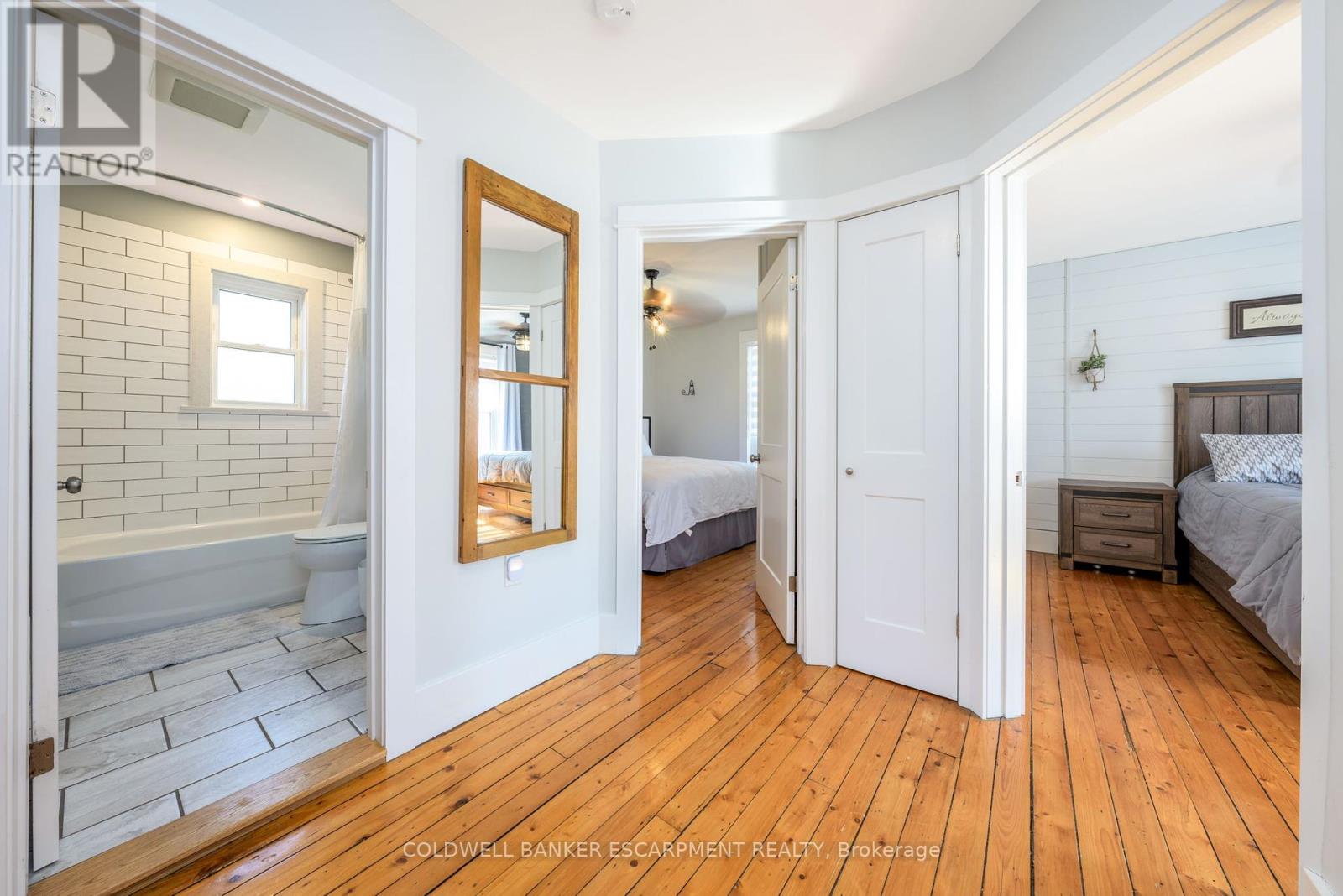 13 Wilbur Street, Halton Hills, Ontario  L7J 2C3 - Photo 14 - W12440500
