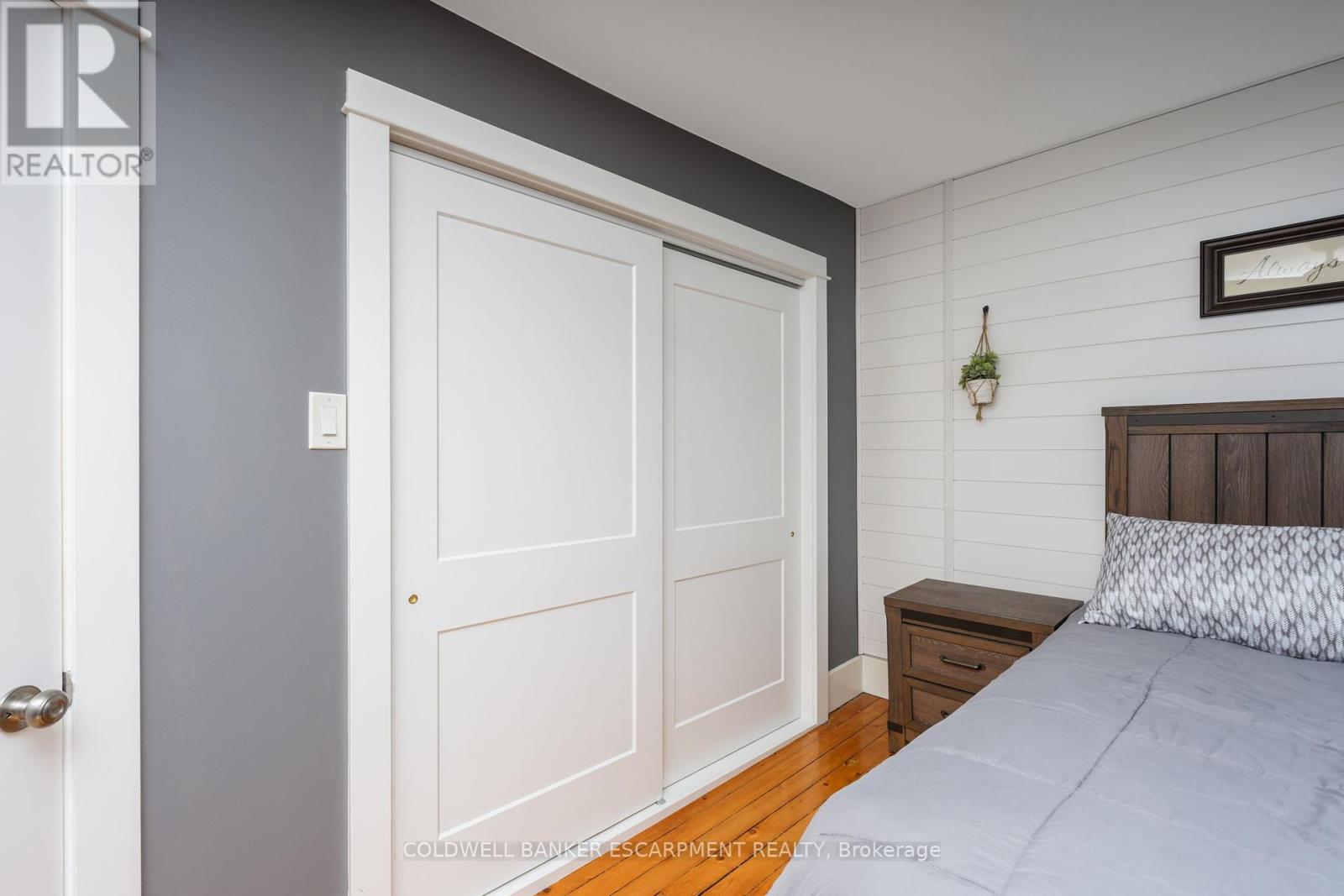 13 Wilbur Street, Halton Hills, Ontario  L7J 2C3 - Photo 17 - W12440500