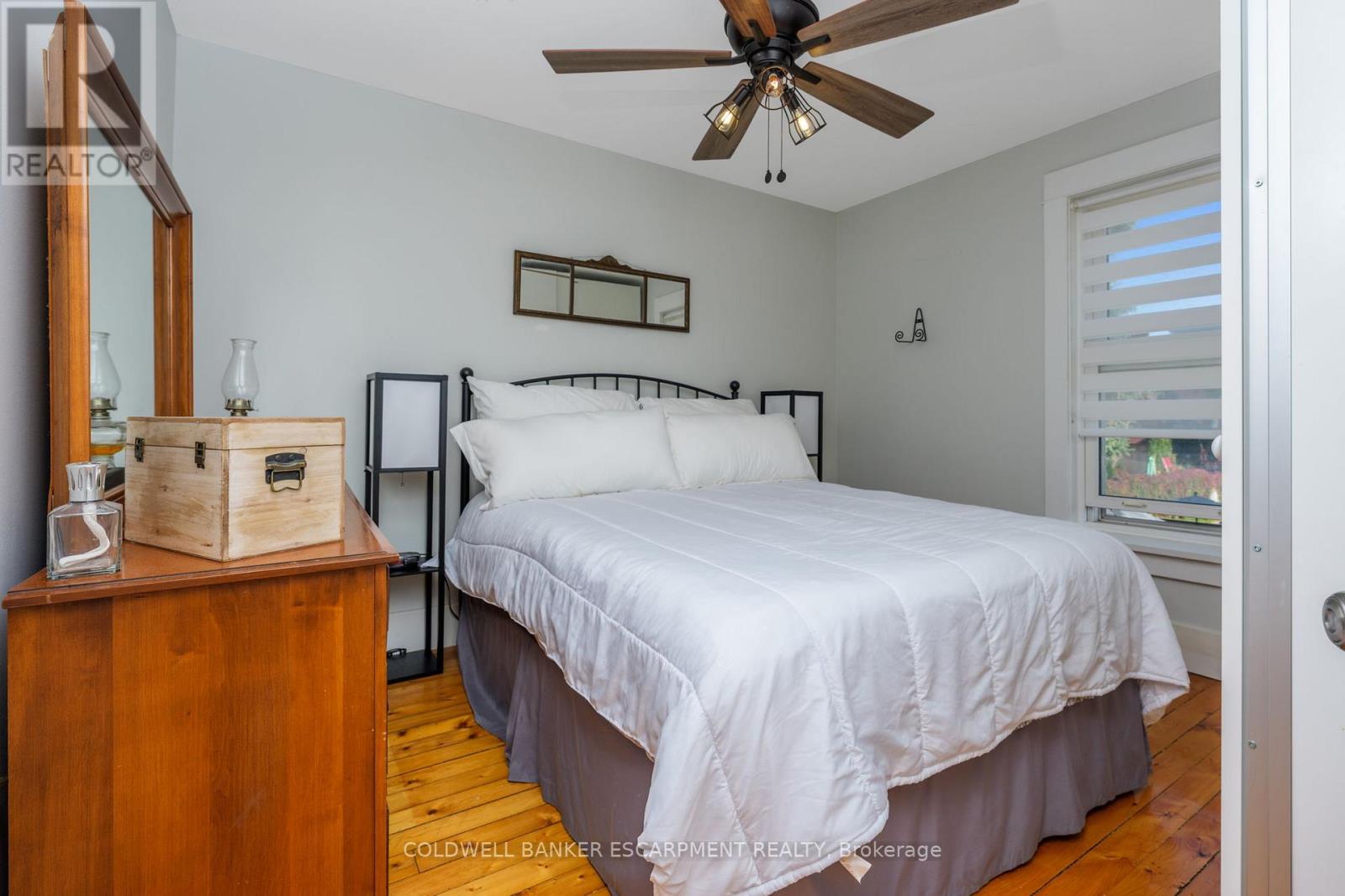 13 Wilbur Street, Halton Hills, Ontario  L7J 2C3 - Photo 18 - W12440500
