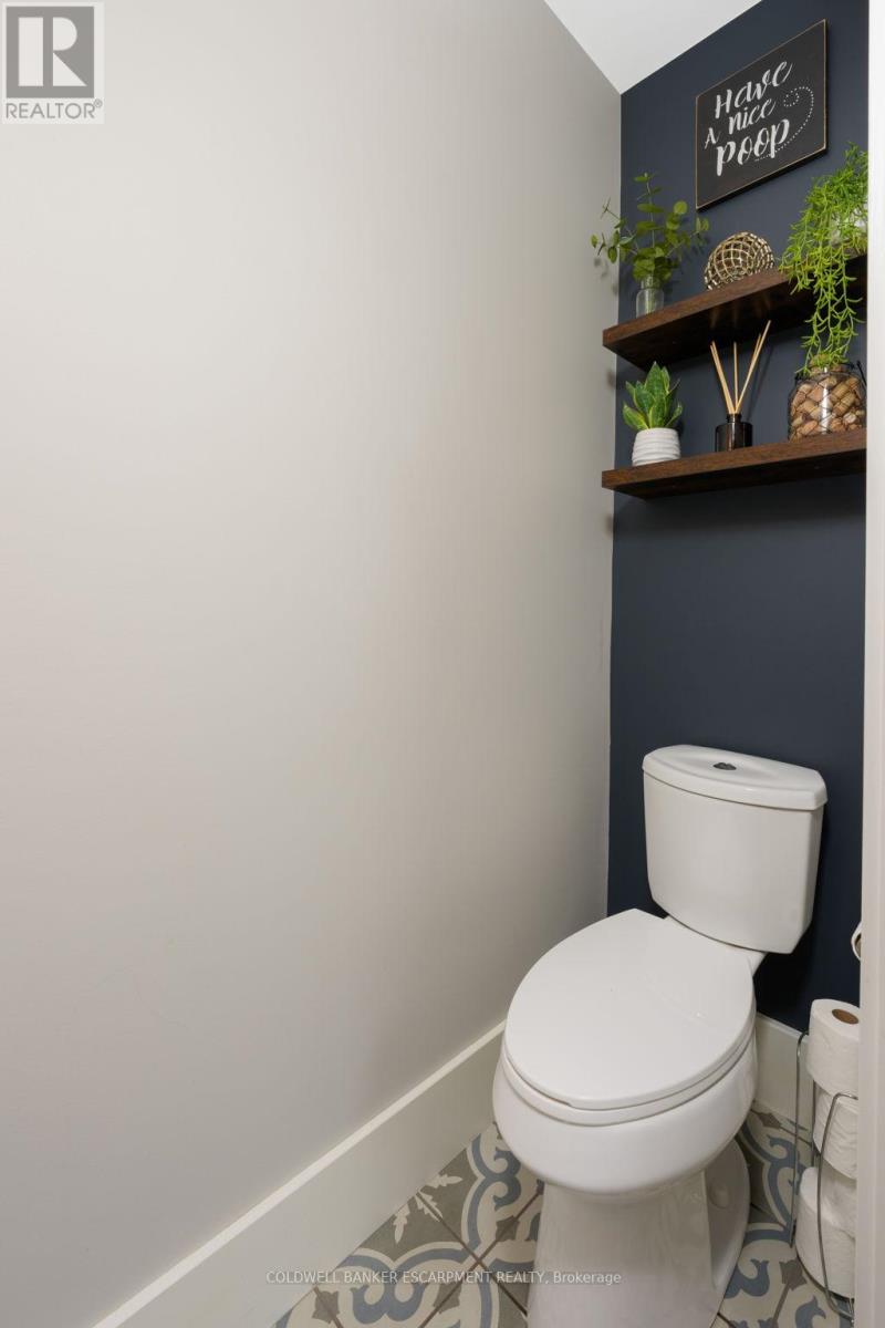 13 Wilbur Street, Halton Hills, Ontario  L7J 2C3 - Photo 33 - W12440500