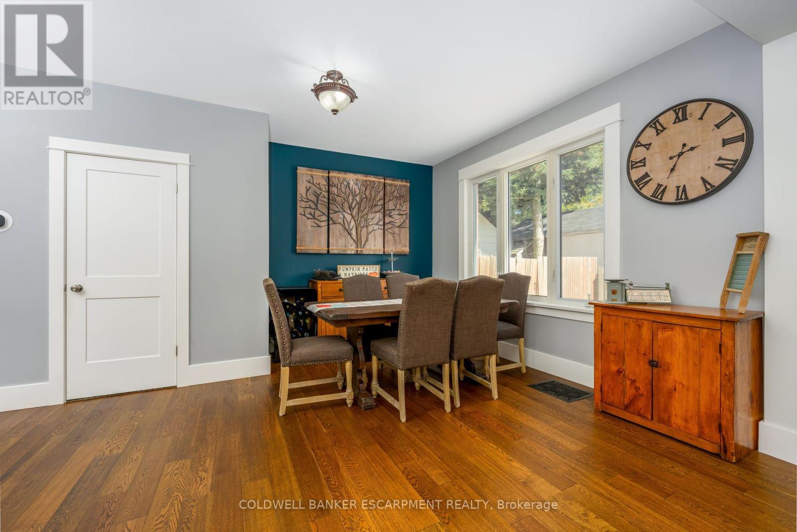 13 Wilbur Street, Halton Hills, Ontario  L7J 2C3 - Photo 9 - W12440500